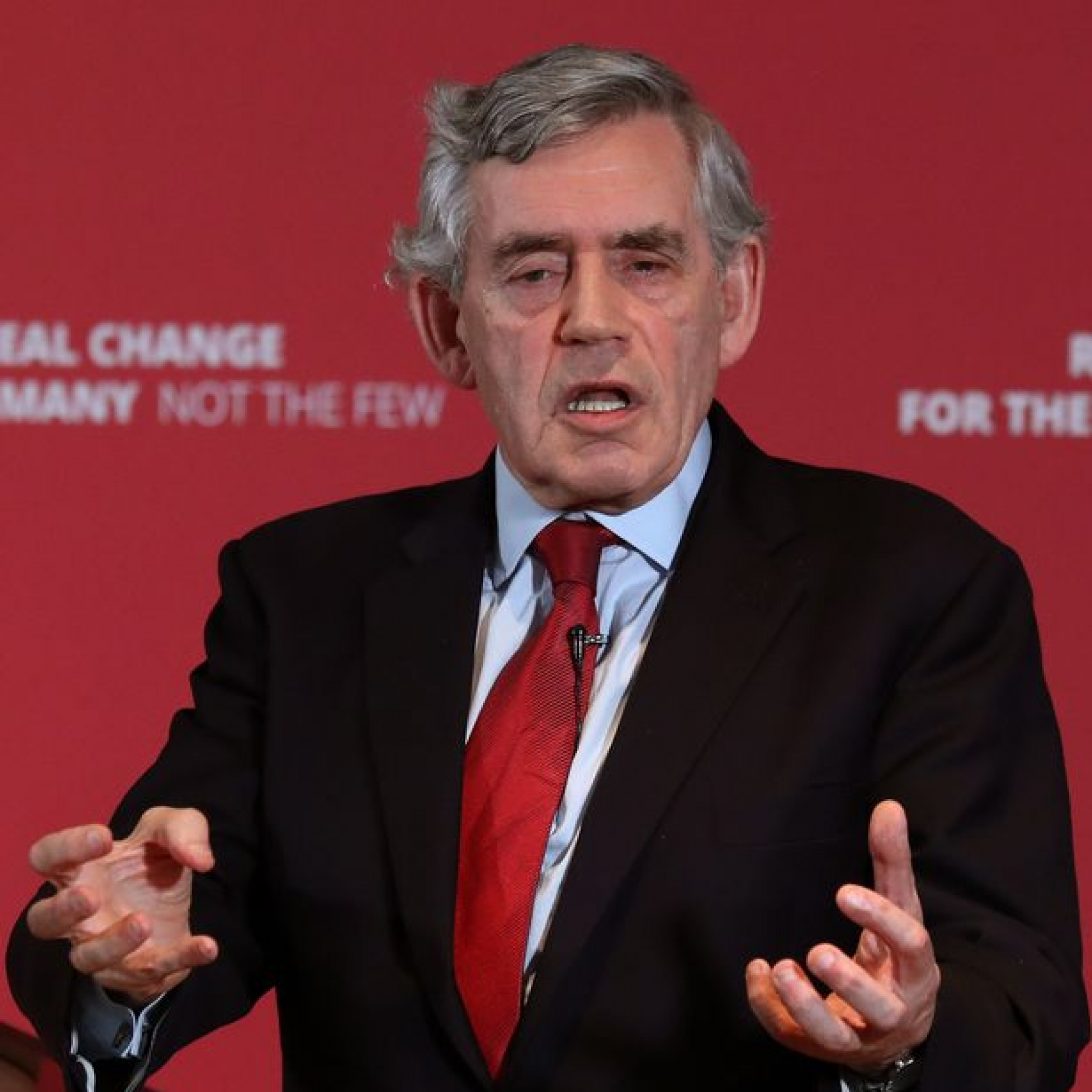 UKs Gordon Brown gives warning 100 million vaccines will expire soon