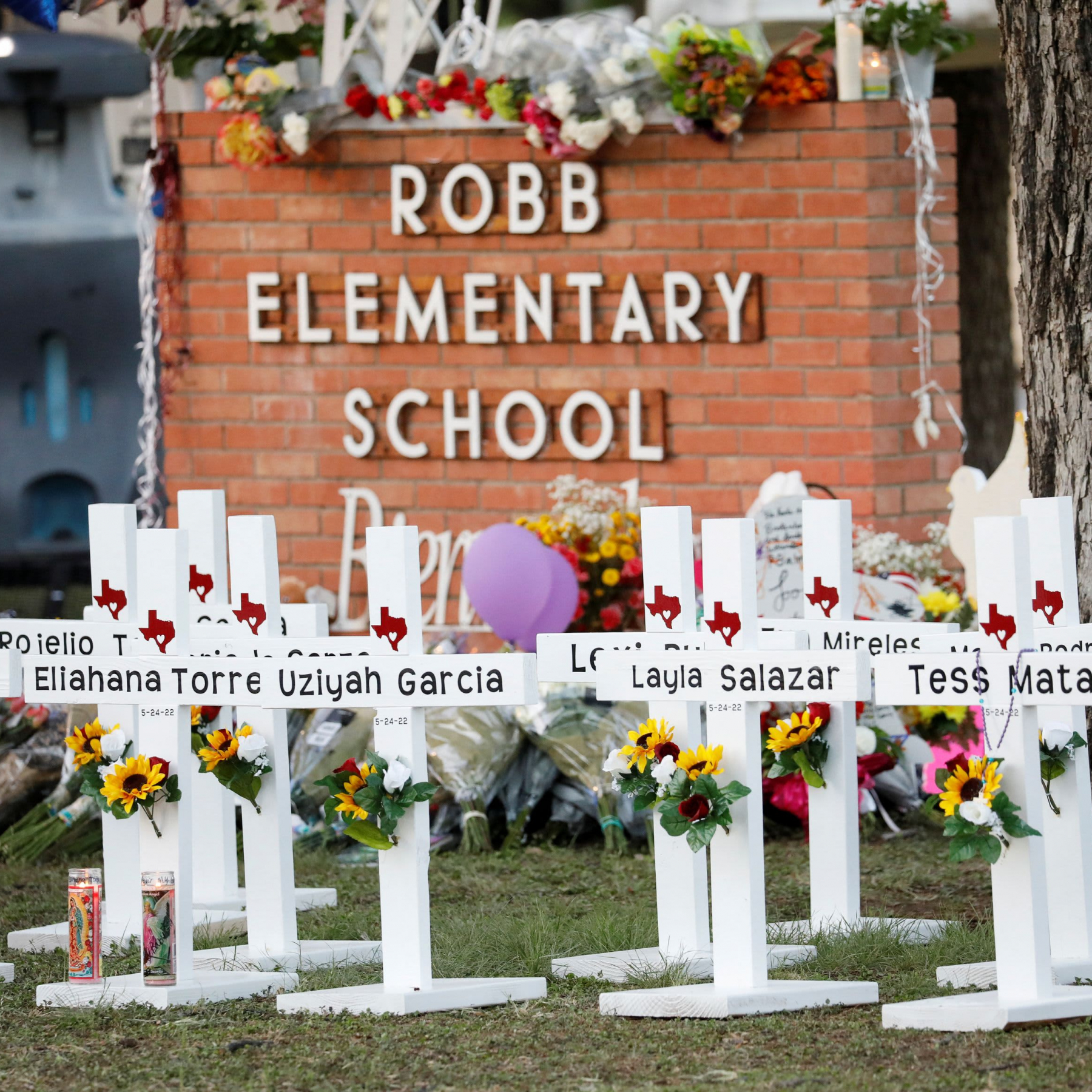 Far more could have been done to save Uvalde massacre victims a new report says