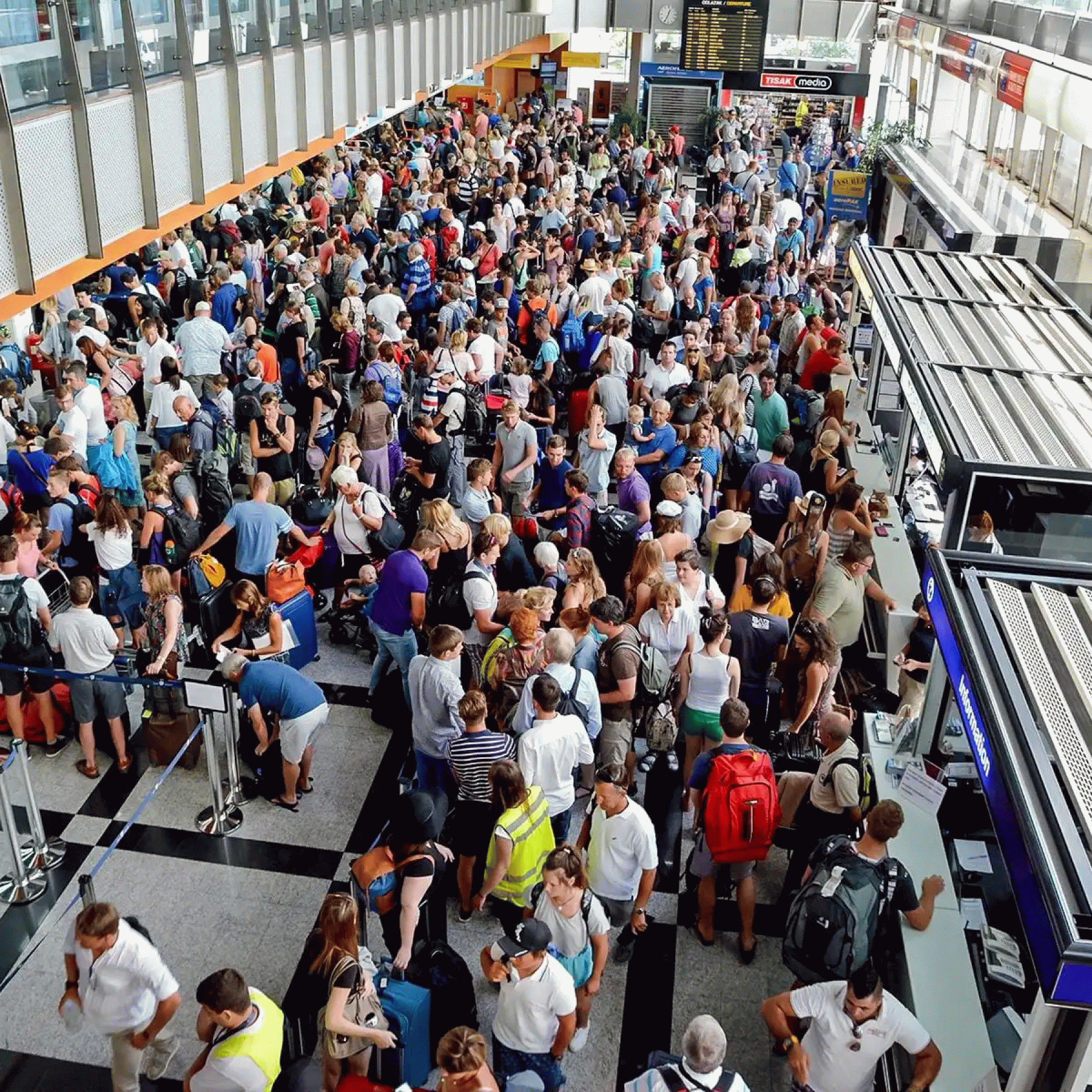 Airlines brace for huge weekend crowds