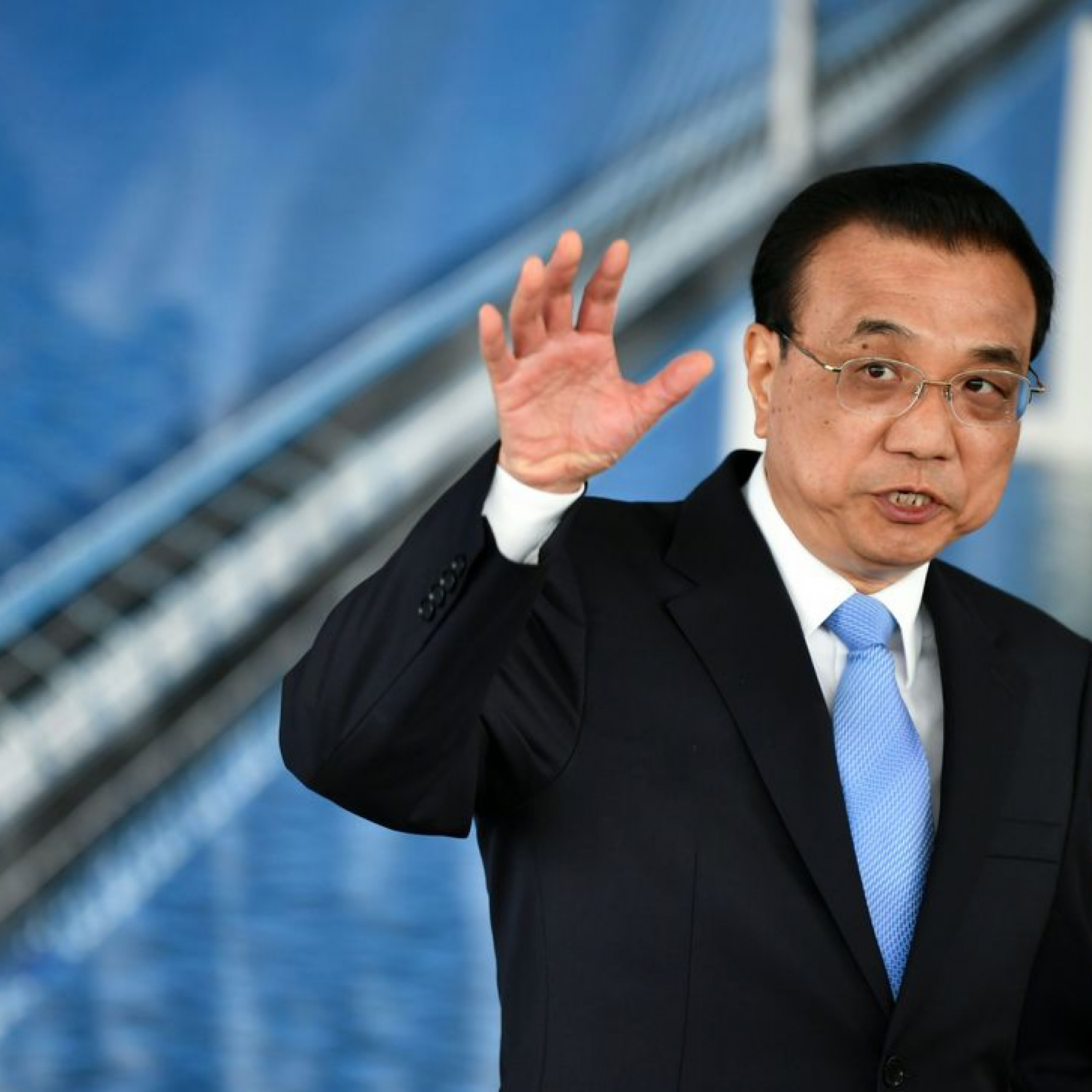 China premier Li Keqiang issues warning on Covid-hit economy