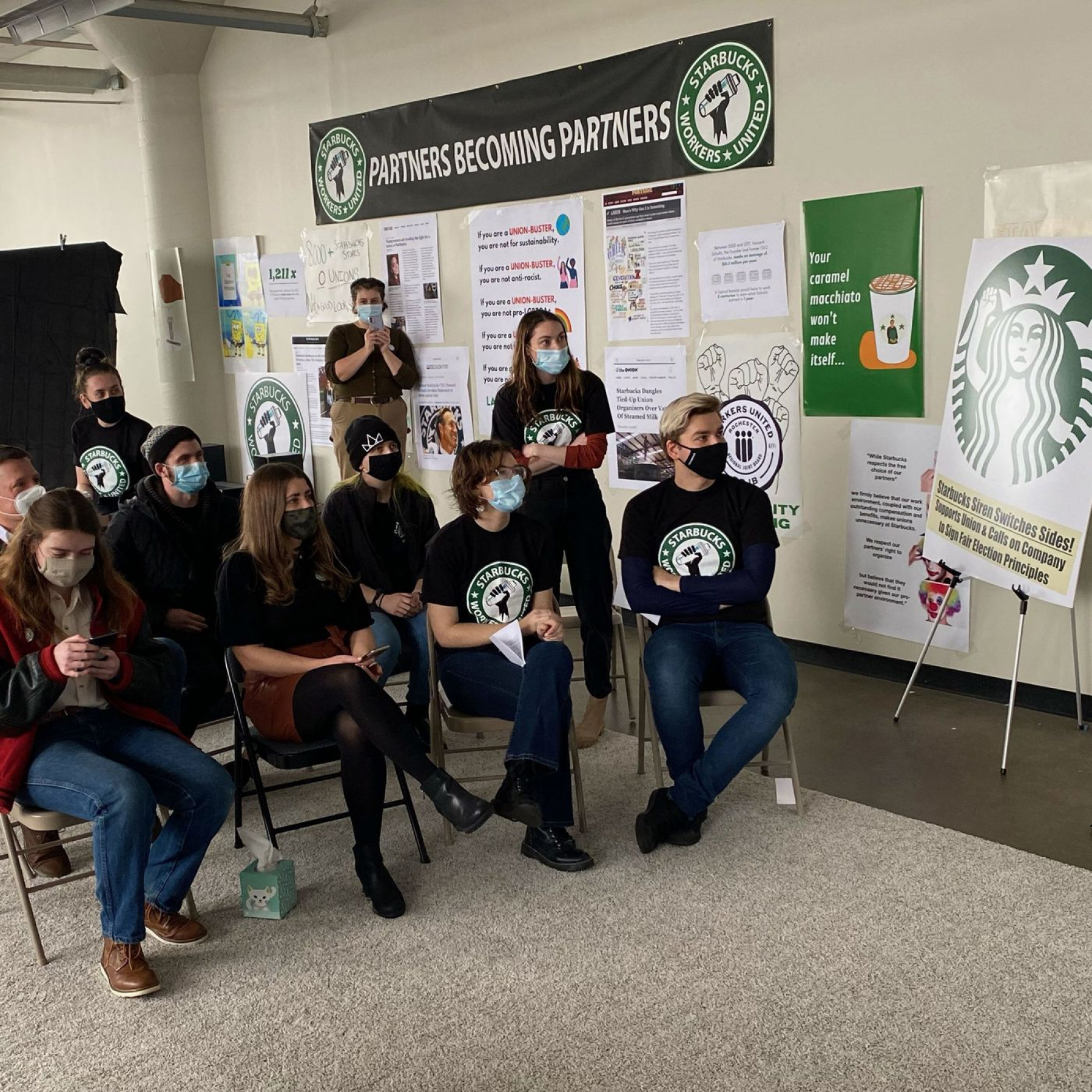 Workers vote to become first unionized Starbucks in Alabama