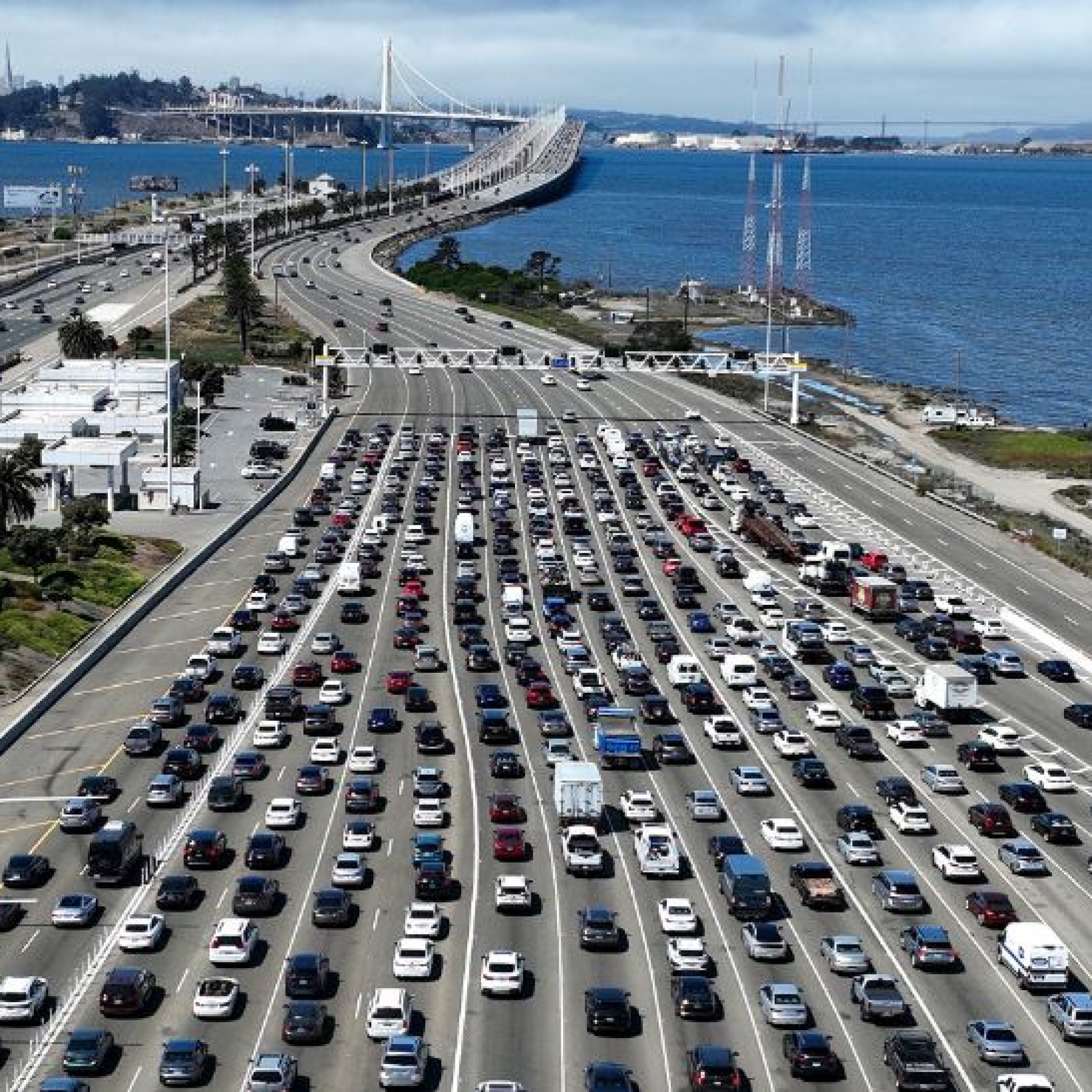 California regulators vote to ban the sale of new gasoline-powered cars by 2035
