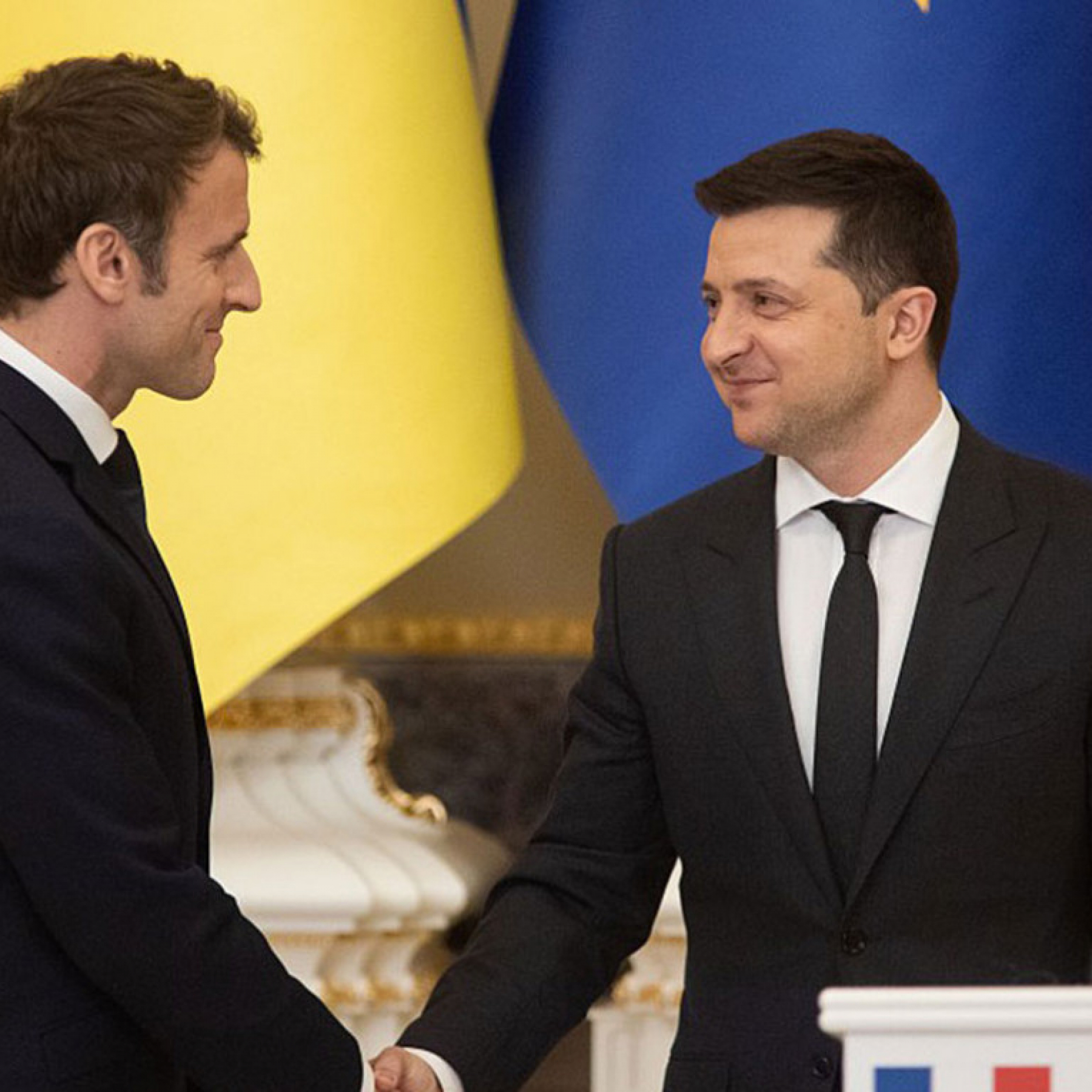 Russia sees positive signals after Macrons visit to Ukraine