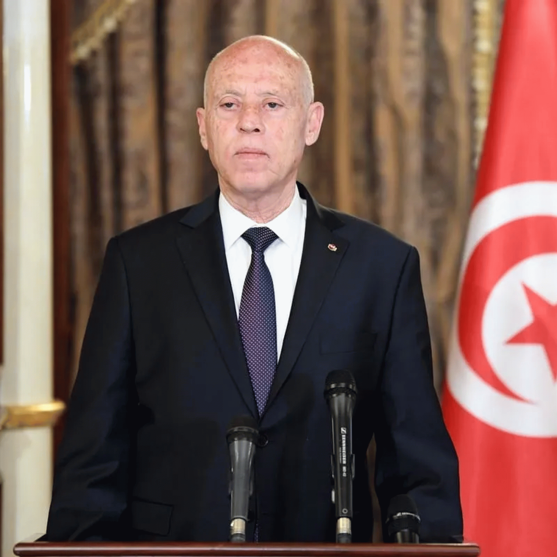 Tunisia announces national dialogue excluding opposition groups
