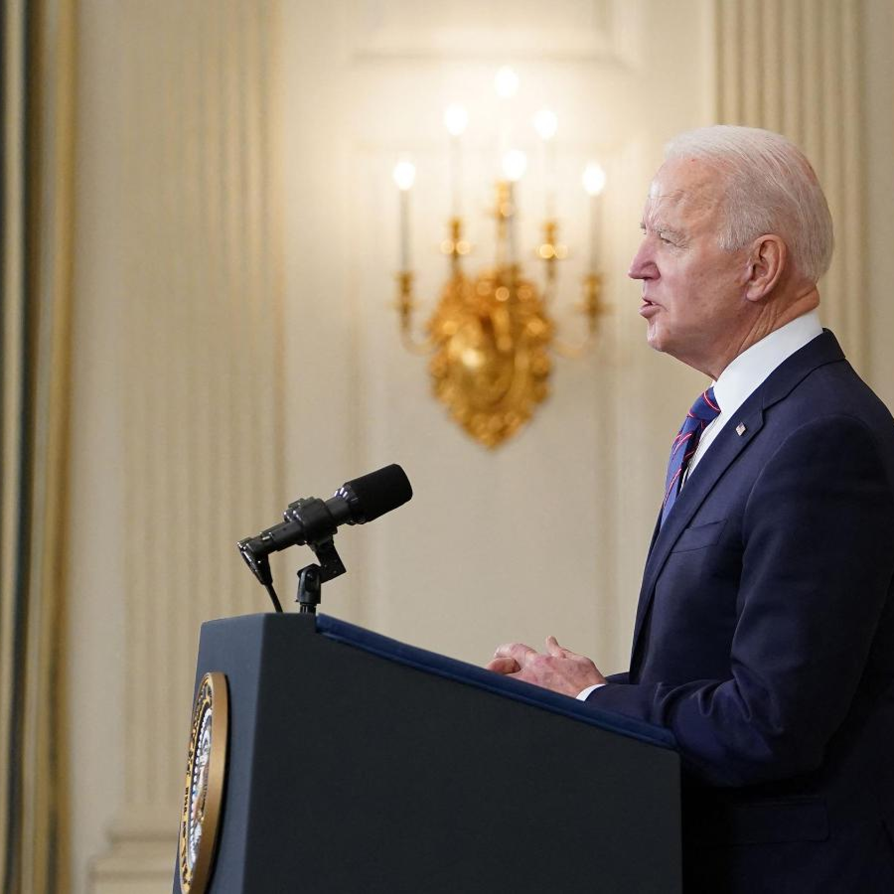 Bidens economic challenge: Finding workers and goods