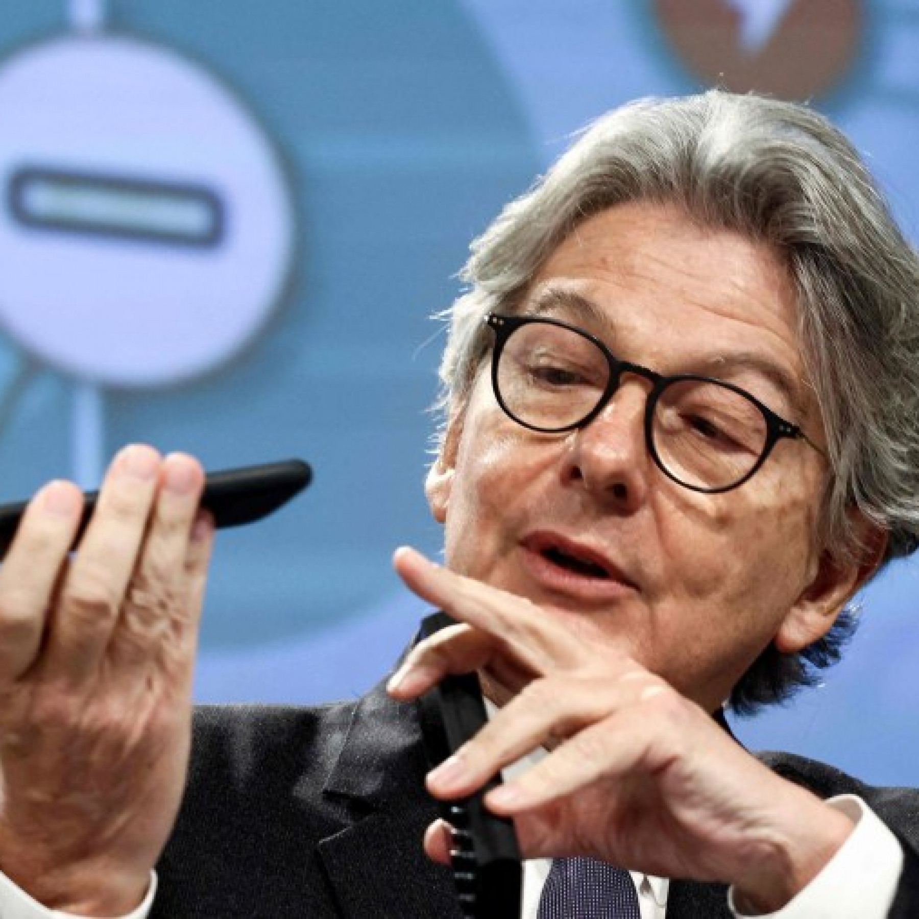 One plug to charge them all: Trouble for Apple as EU demands single charging method for phones