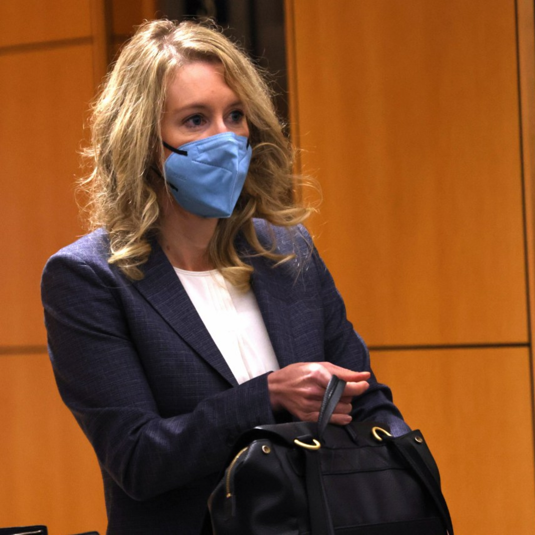 Holmes didnot flee a sinking ship defense says in closing arguments