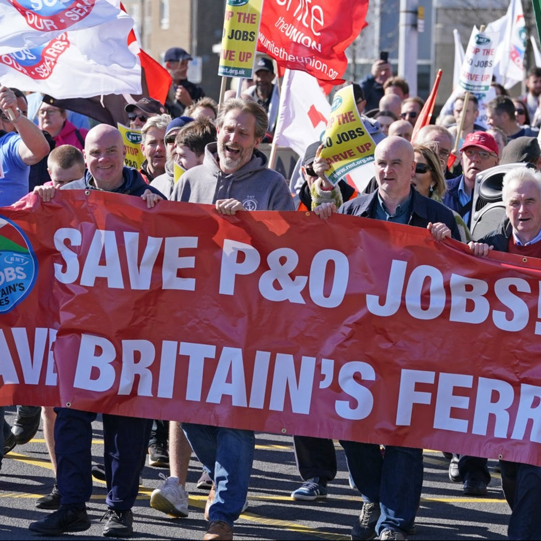 P&O Ferries: Outcry as boss admits breaking UK law in sacking nearly 800