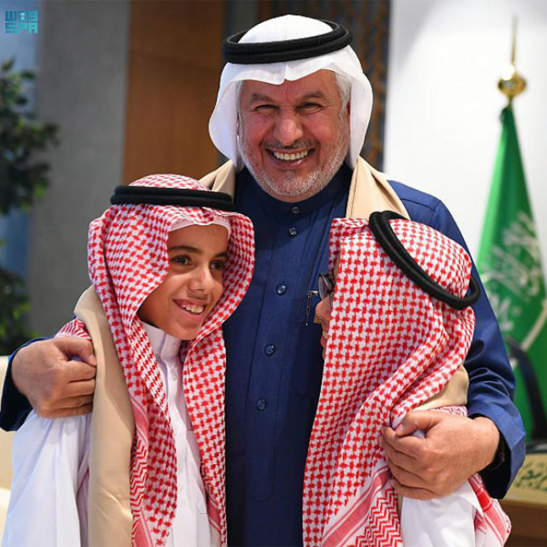 Saudi surgeon meets conjoined twins he separated 13 years ago