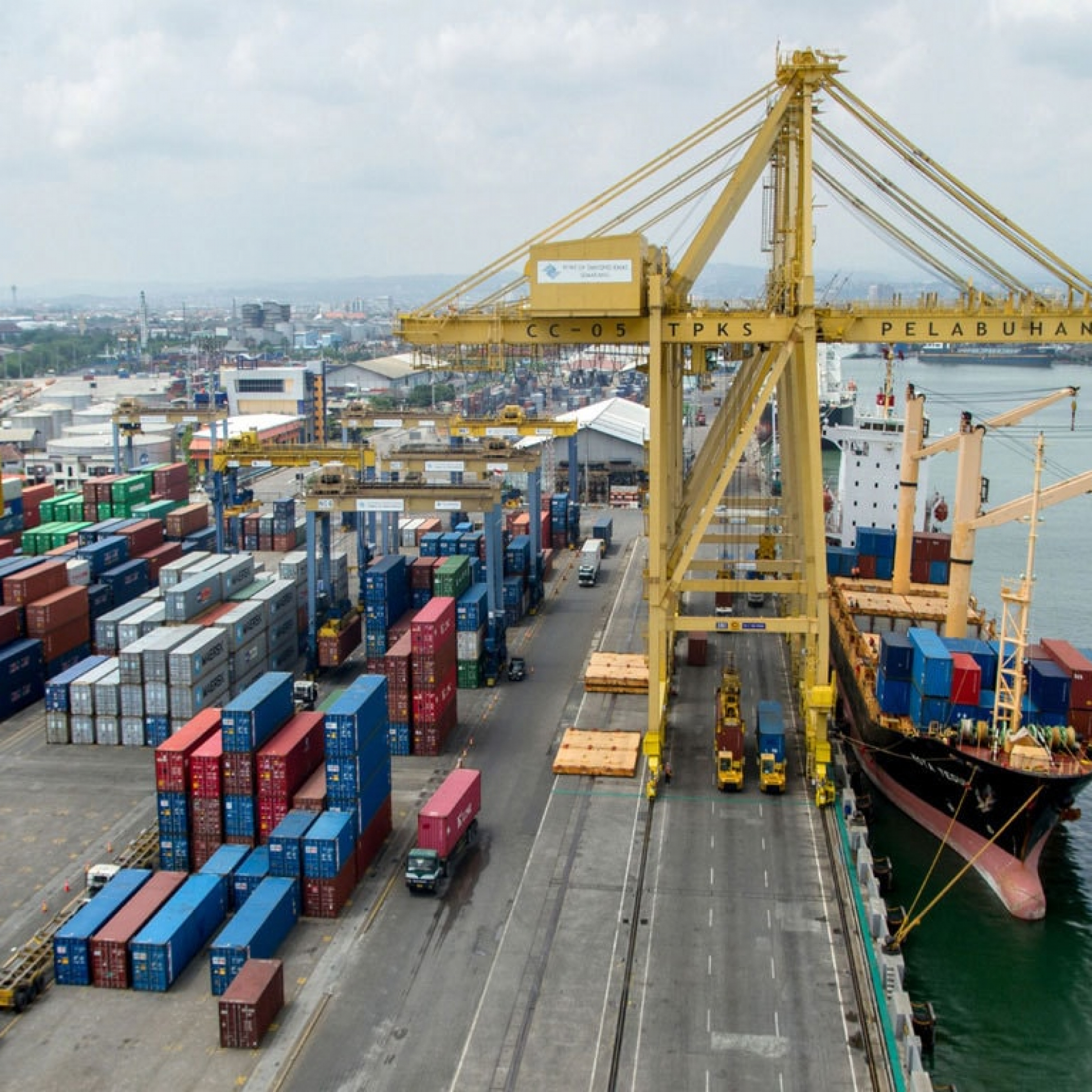 IT exports surge to $2.2 billion