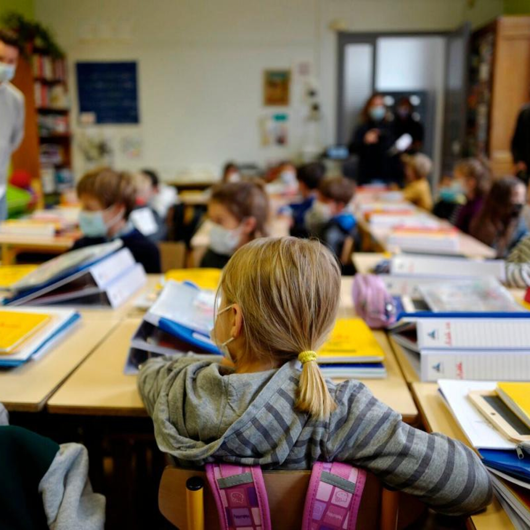 Half of Frances primary schools expected to close as teachers strike