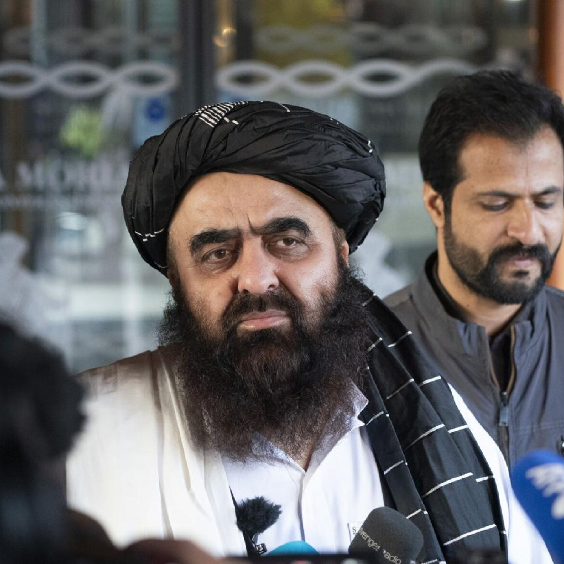 Afghan talks focus on aid womens rights as hunger grows