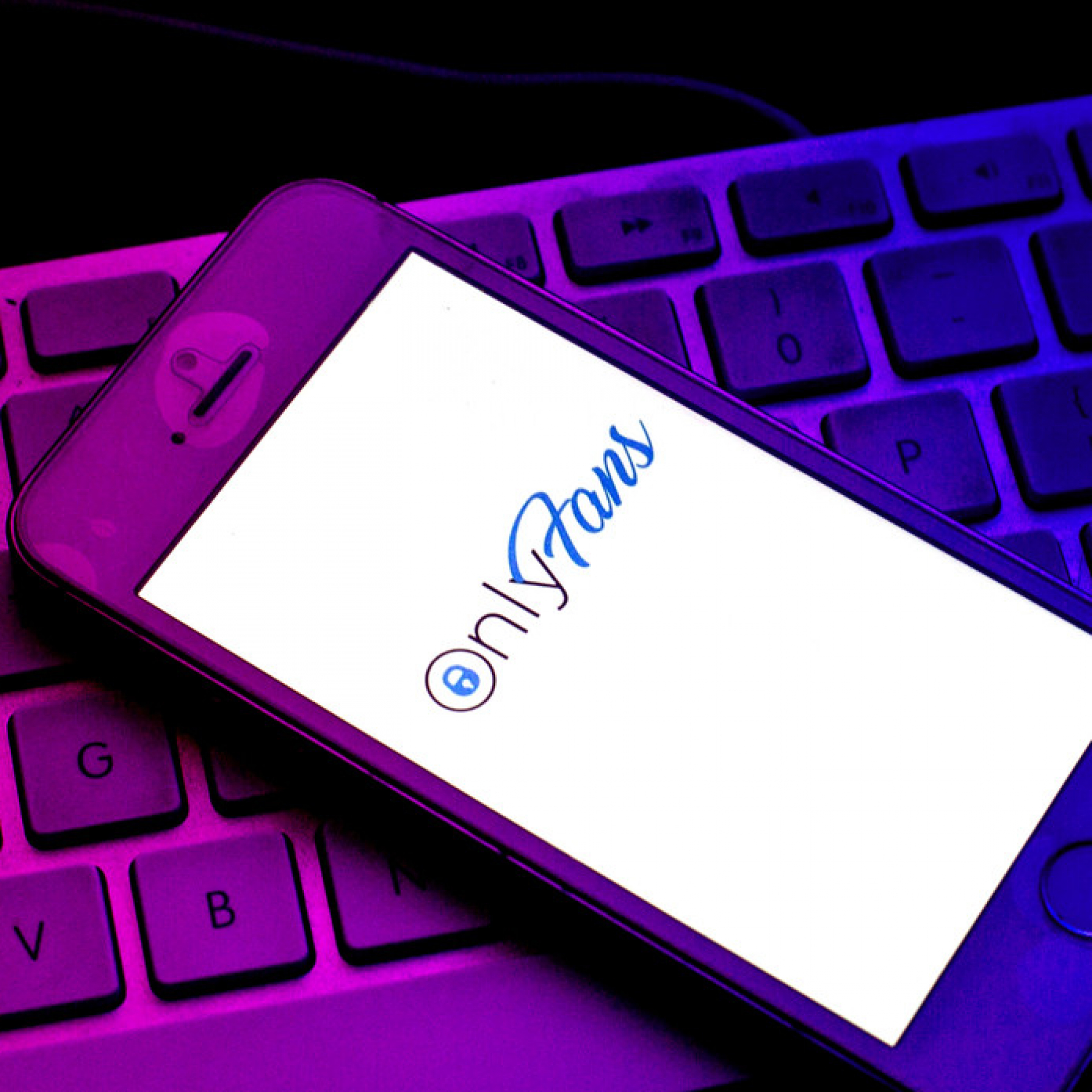 Facebook accused of blacklisting OnlyFans rivals