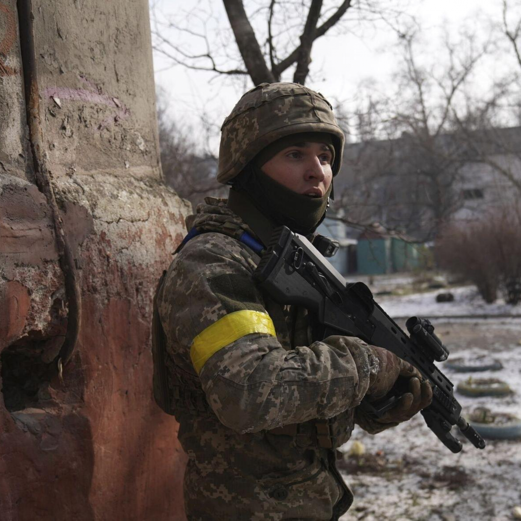 Russian airstrike escalates offensive in western Ukraine