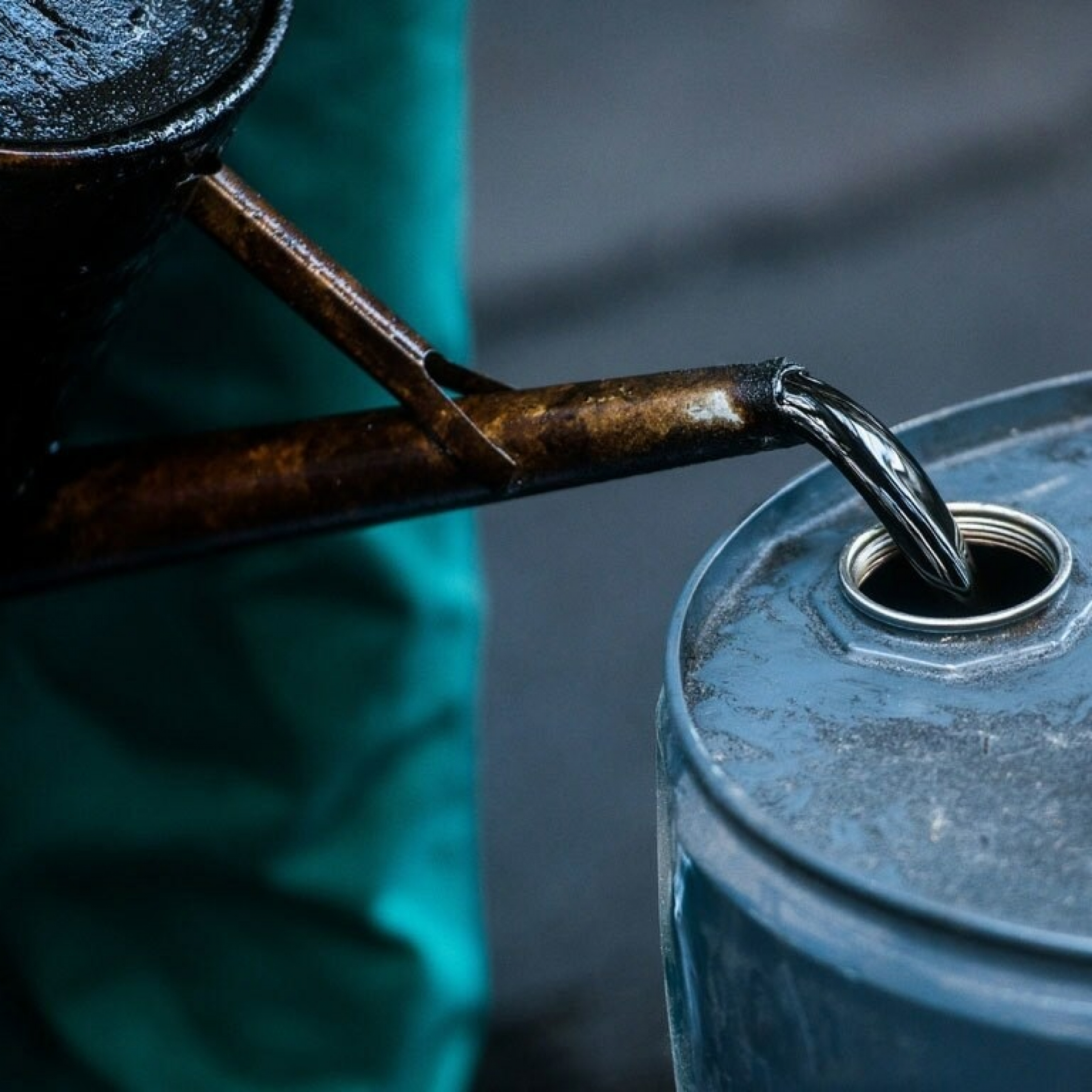 More Russian oil going east squeezes Iranian crude sales to China