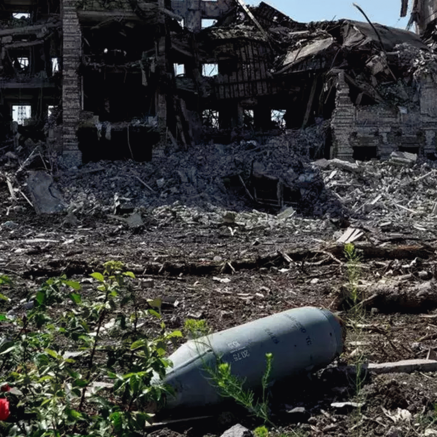 More bodies found in Mariupol as global food crisis looms