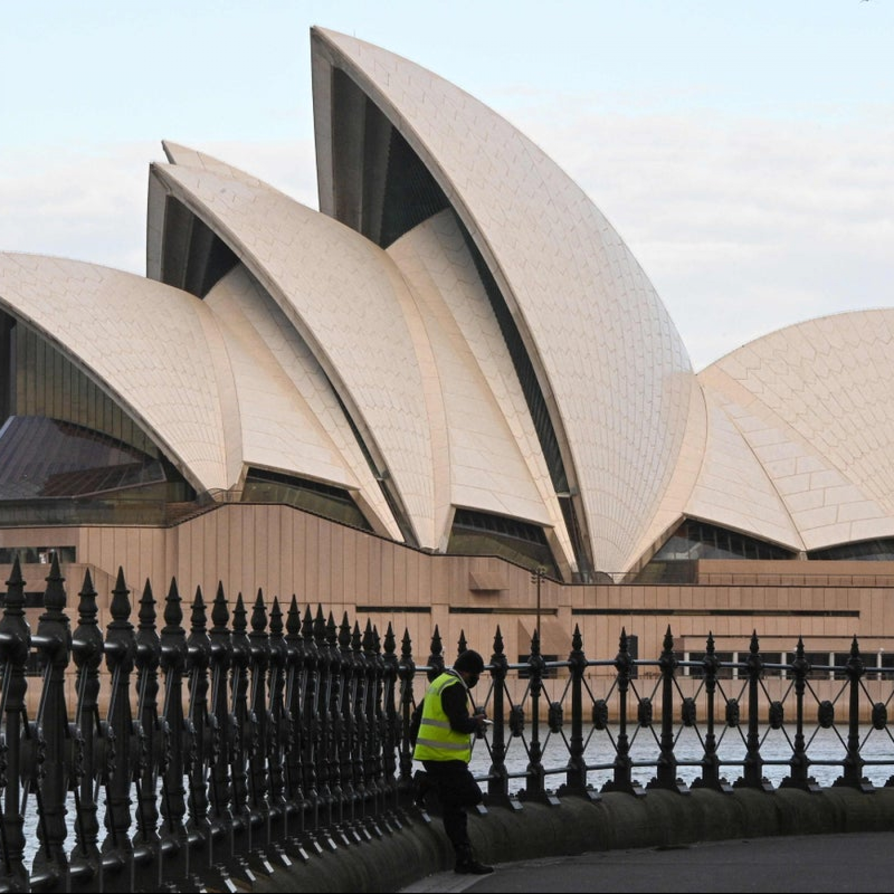 Australia pushes on with reopening amid milder impact of Omicron