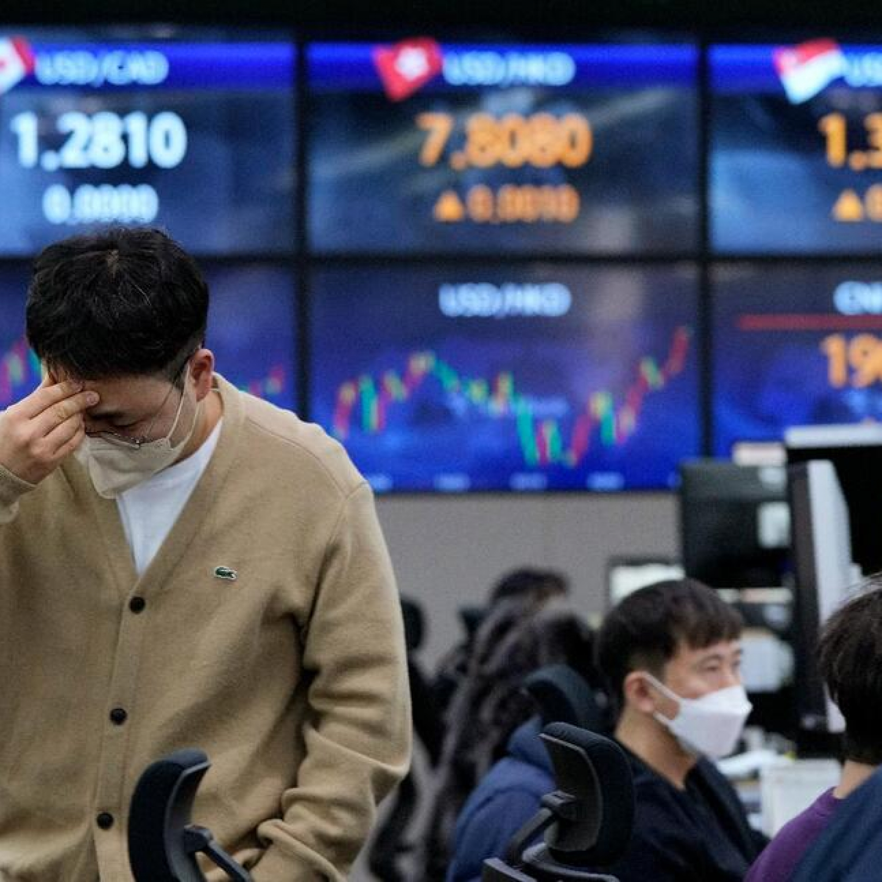 Asia shares rise after US rebound amid sanctions on Ukraine