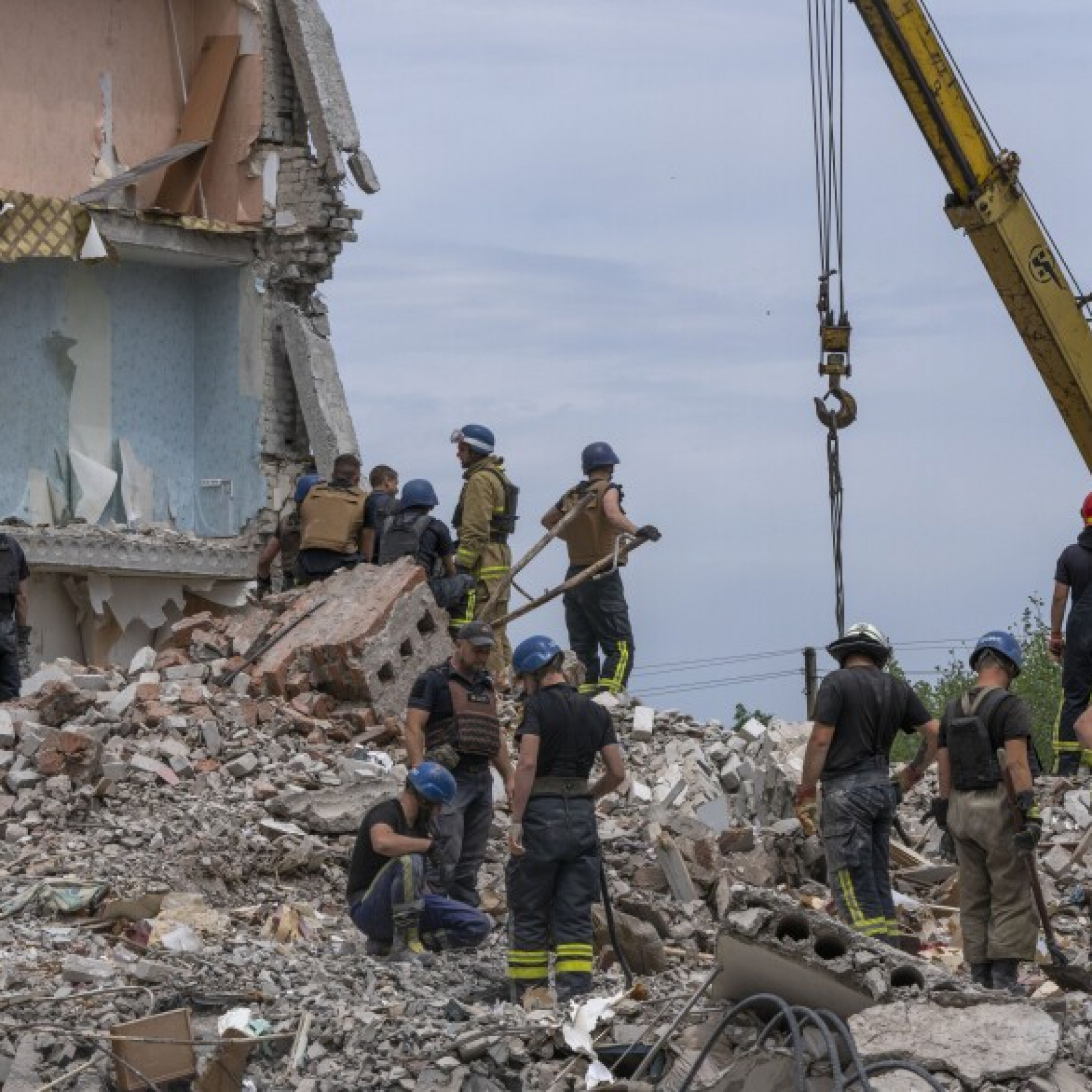 At least 15 were killed and others are trapped after a Russian strike in Ukraine