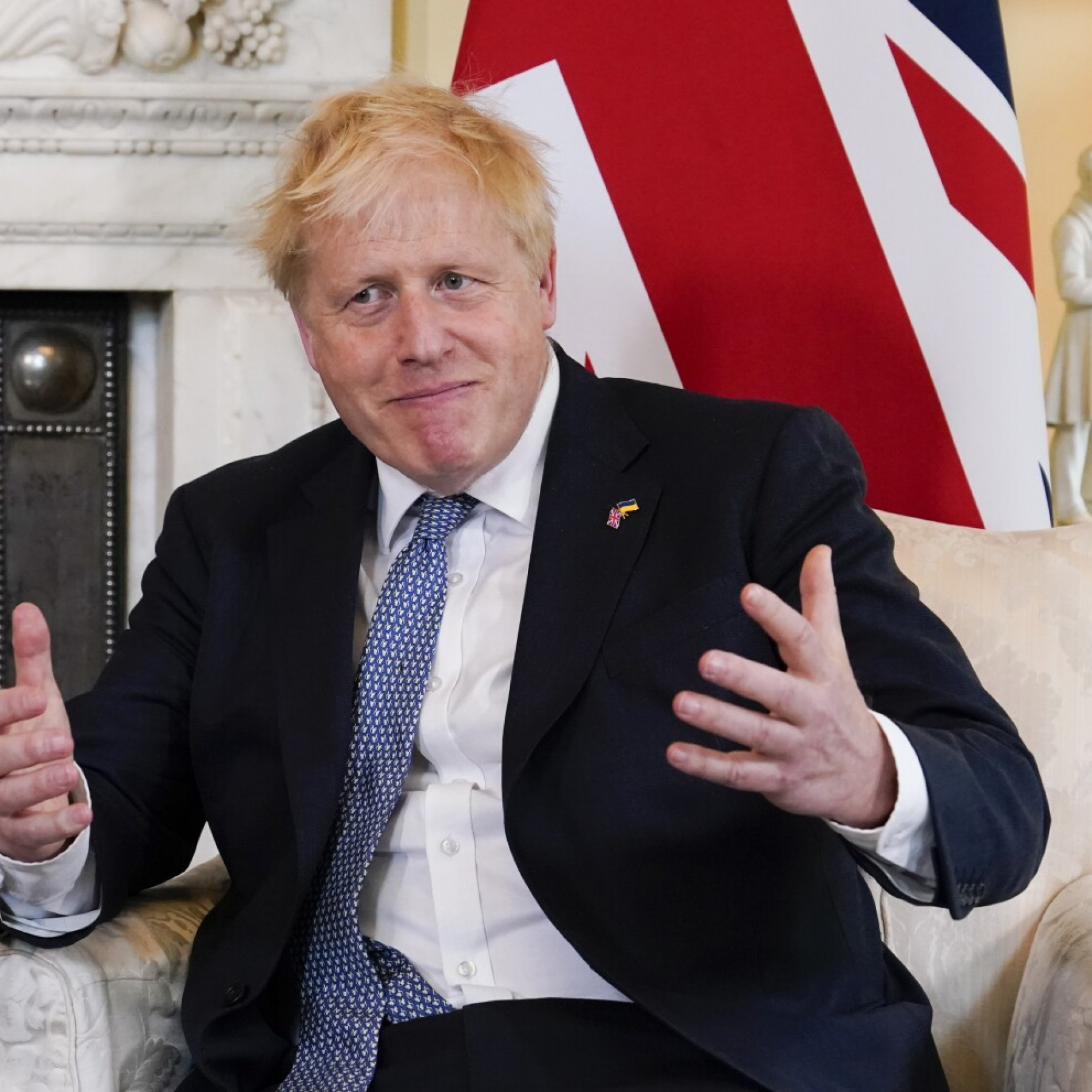 Britains Boris Johnson Survives No-Confidence Vote