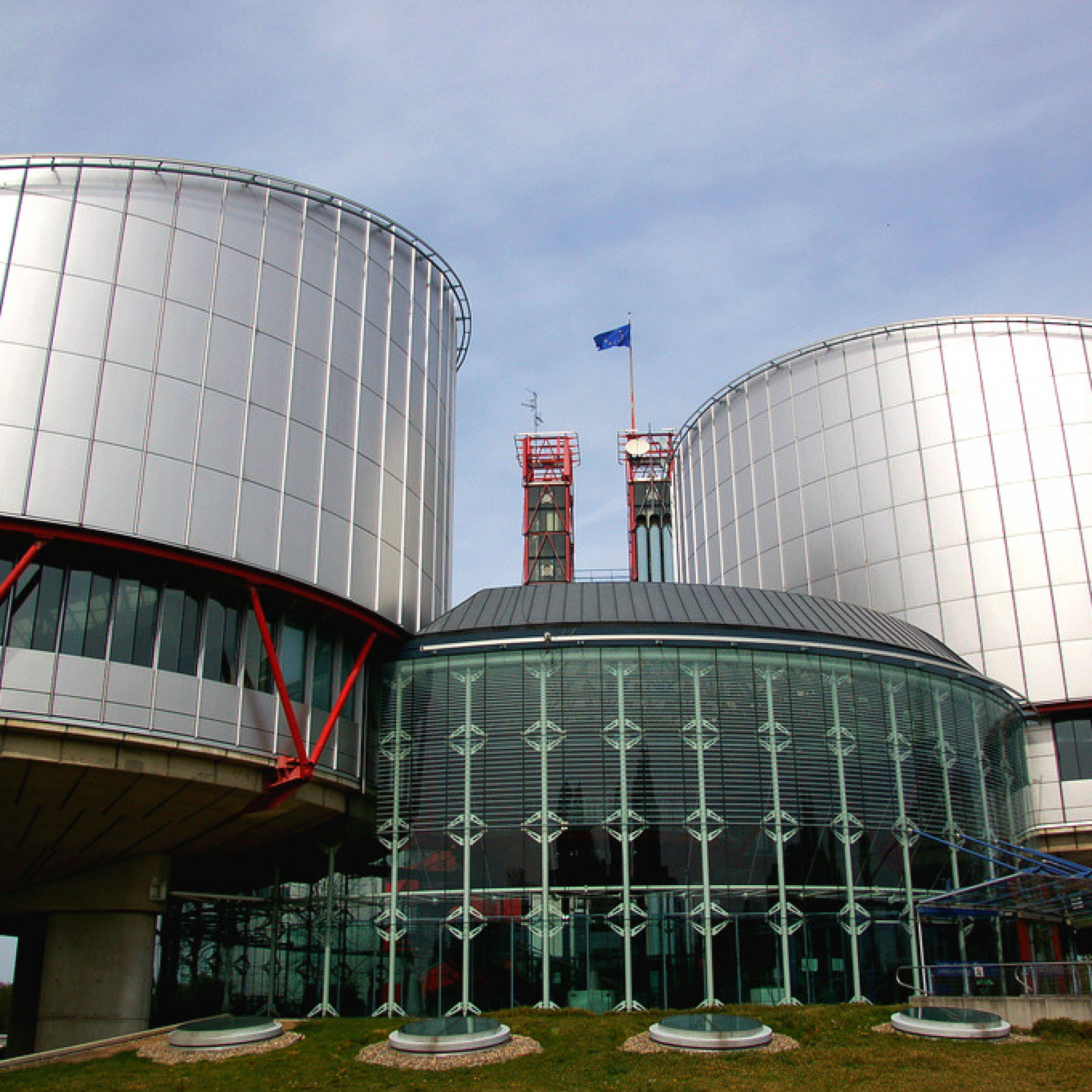 Russian MPs vote to quit European Court of Human Rights