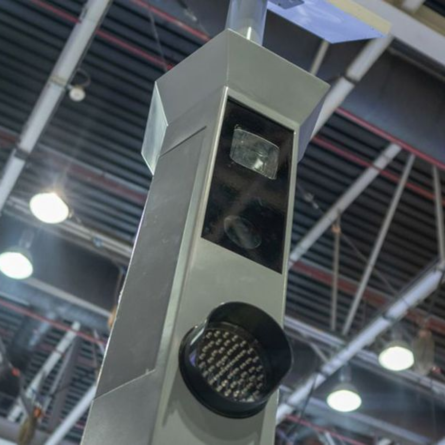Smart cameras are monitoring motorists at pedestrians crossings in Dubai