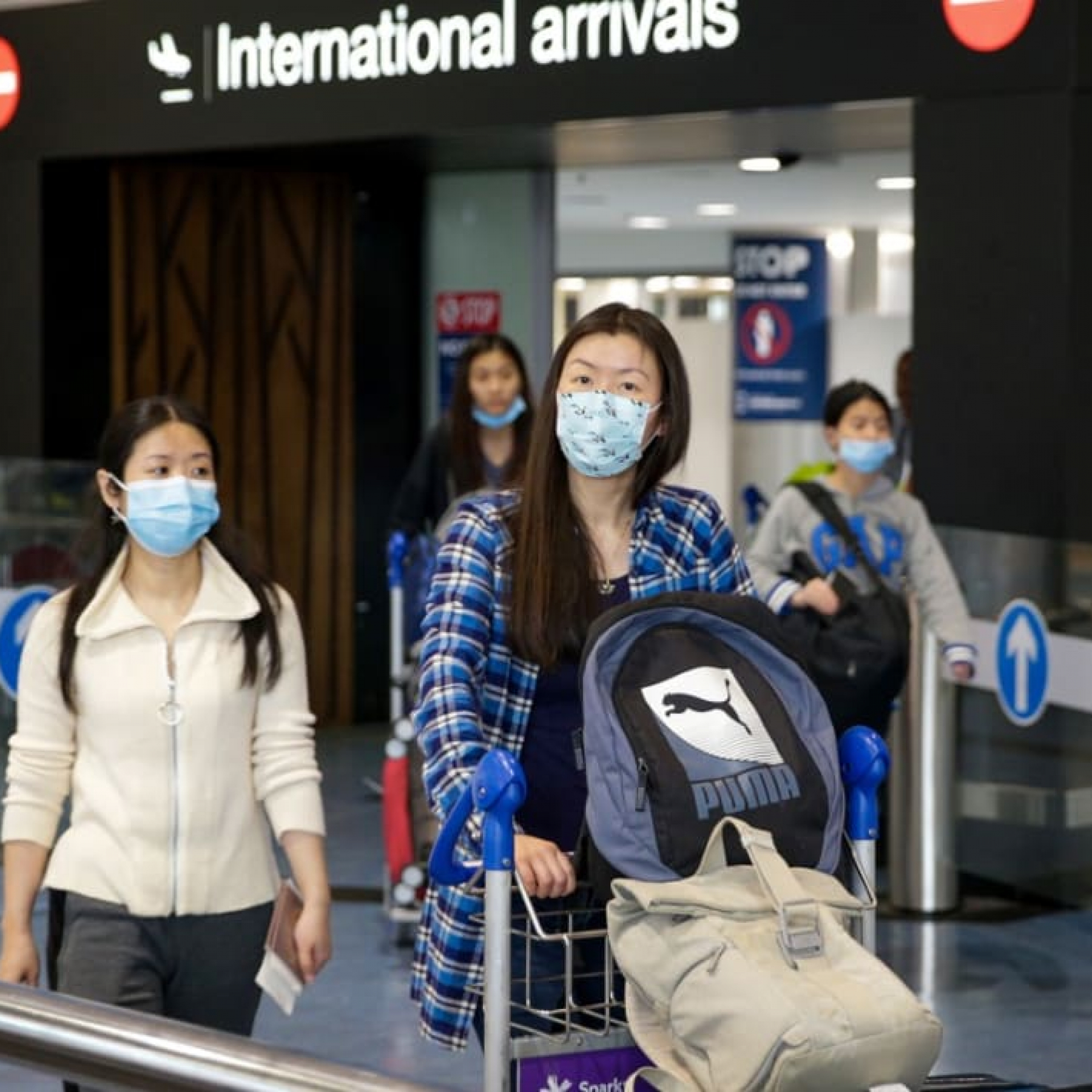 Covid: New Zealand unveils phased border reopening plan