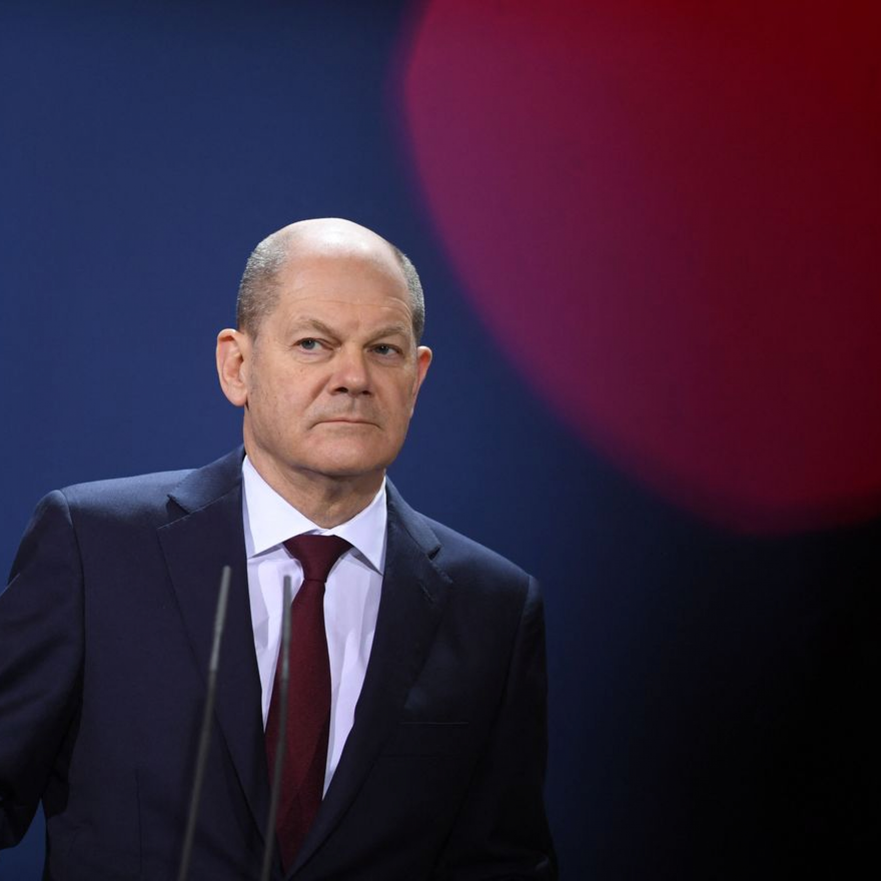 German leader ventures to Ukraine and Russia amid warnings of war