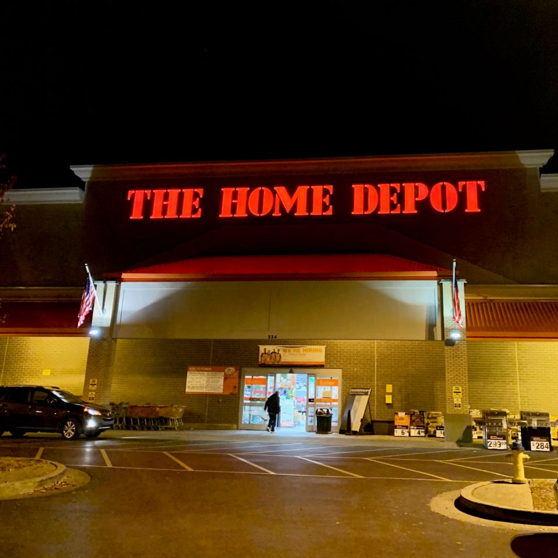 Home Depot sales remain strong in 4th quarter