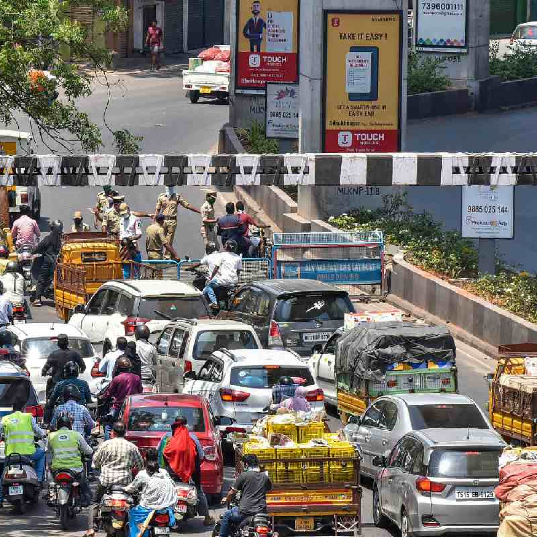 City police issues traffic curbs at Numaish