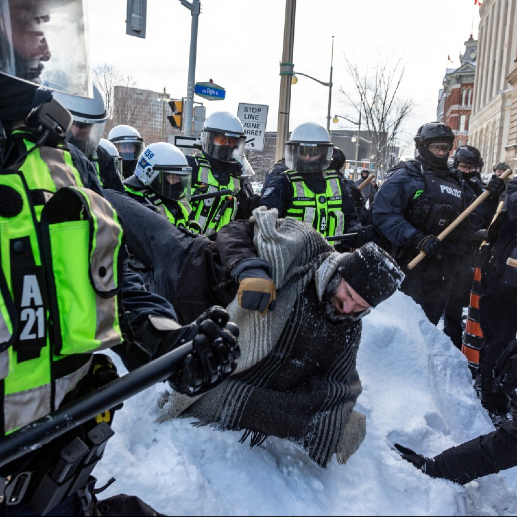 Ottawa trucker protest peters out after police crackdown