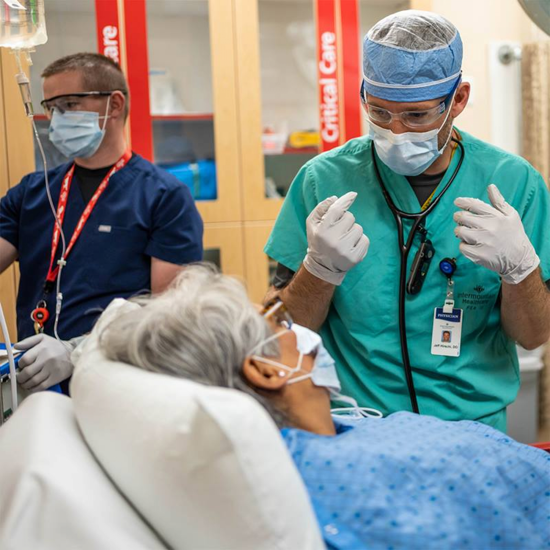 Omicron slamming S. American hospitals as workers fall ill