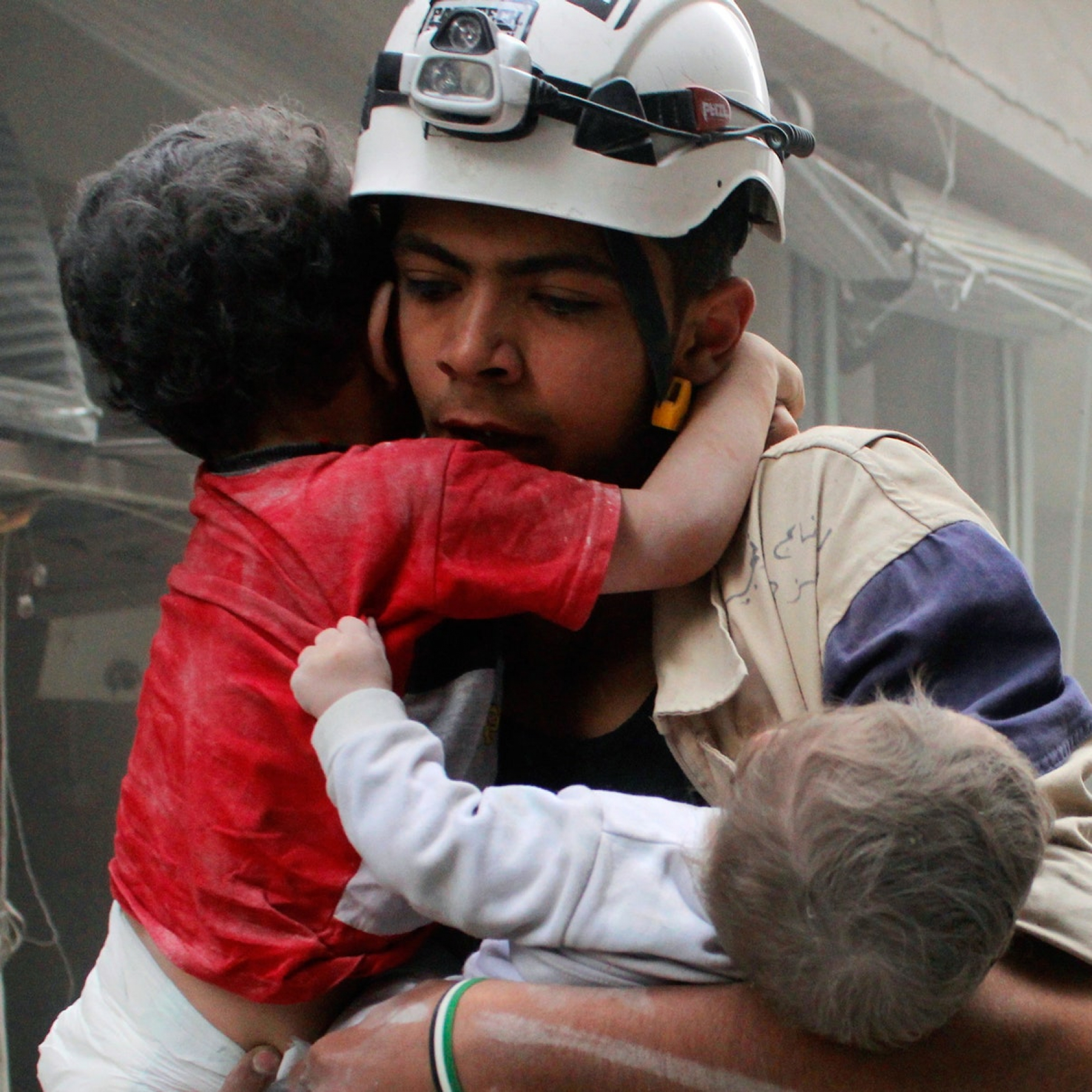 Syria war: UN calculates new death toll