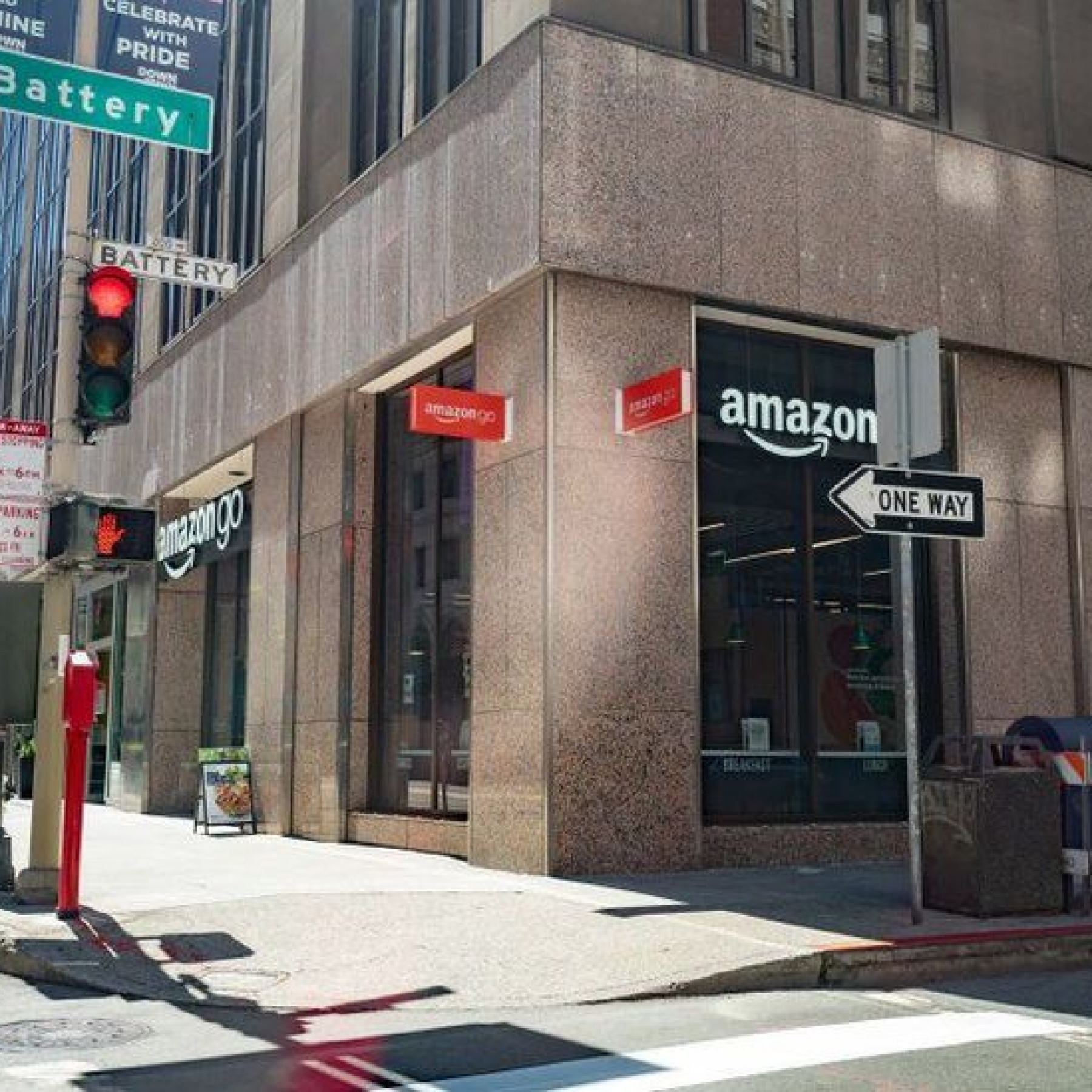 Amazon planning to open department stores in US