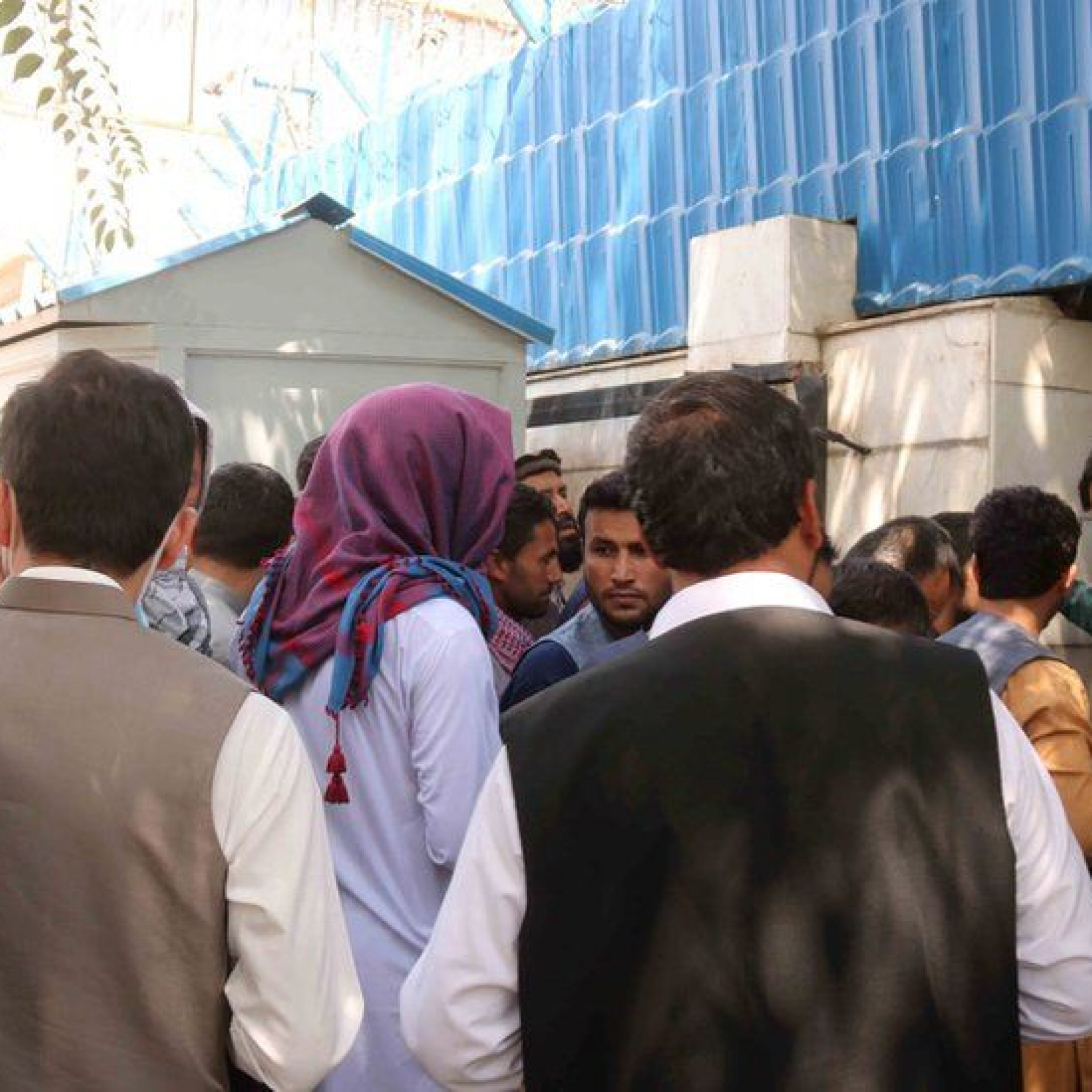 Afghanistans economy in crisis after Taliban take-over