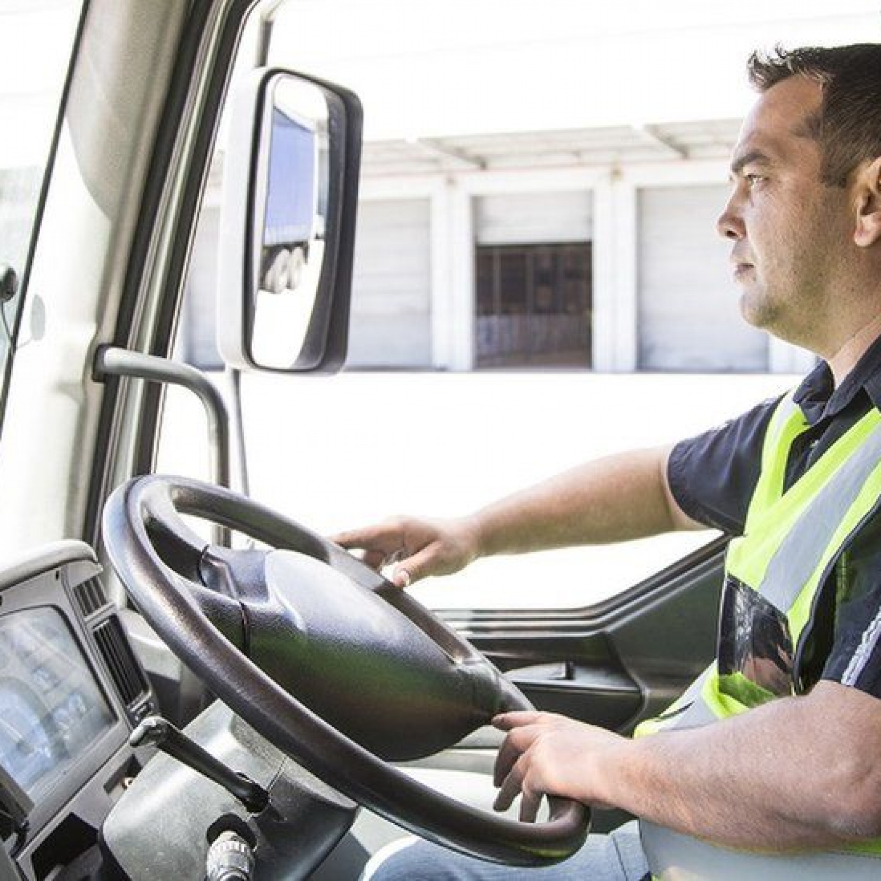 Lorry driver shortage: Government to lift rules on foreign haulier deliveries