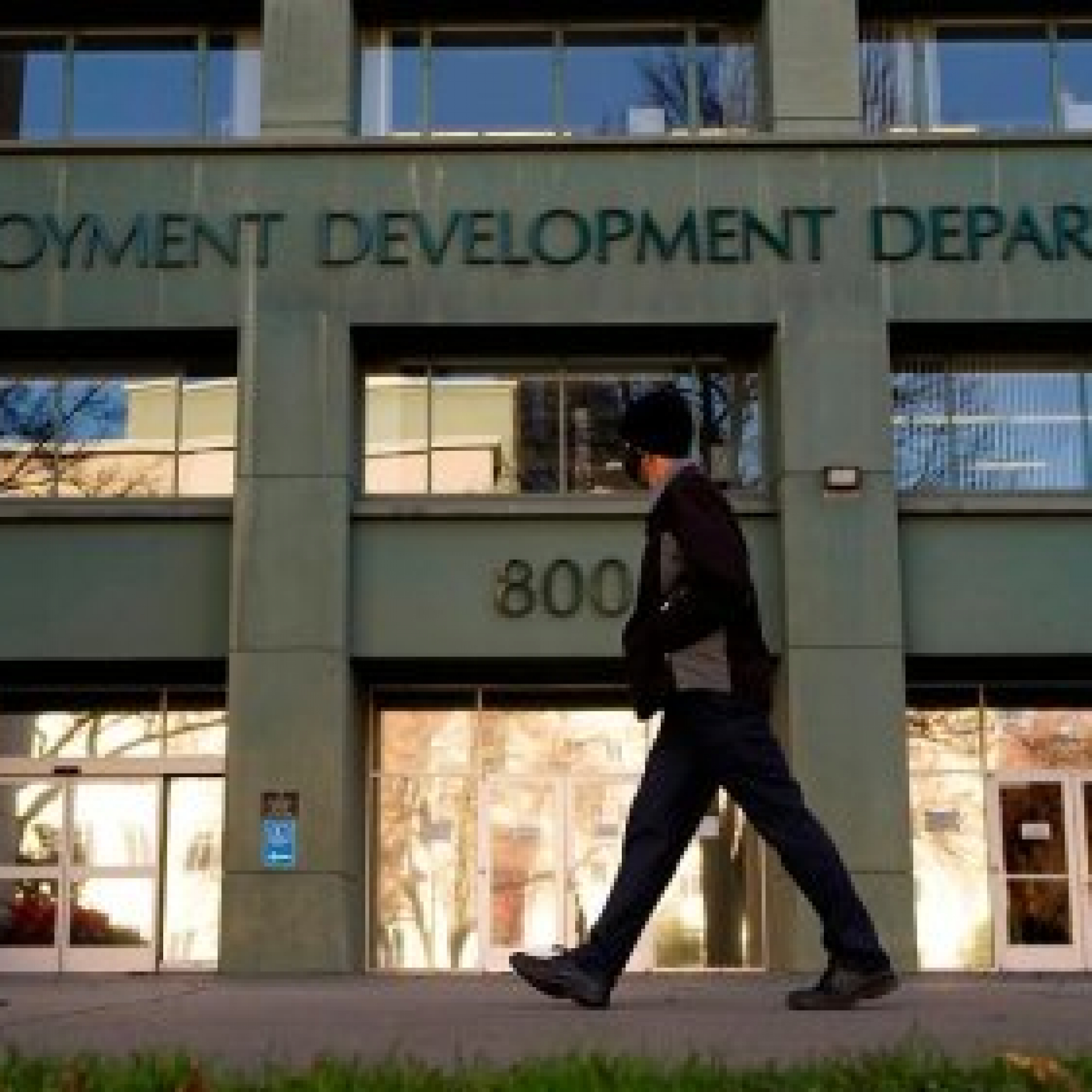 US economy adds 467000 jobs in January calming Omicron fears
