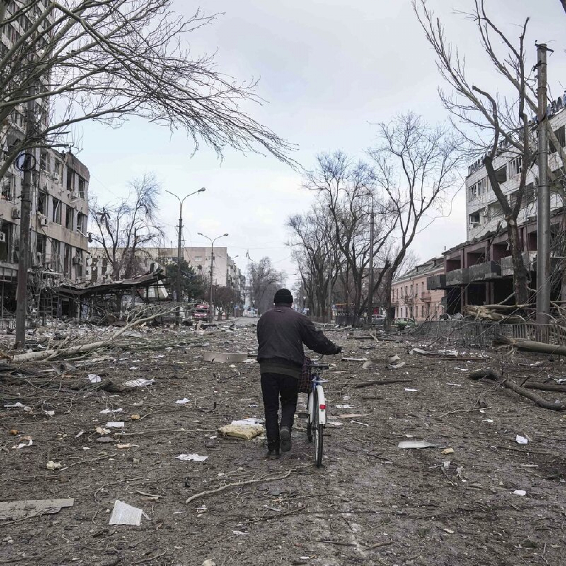 Ukraine closes humanitarian corridors because it says Russia may attack them