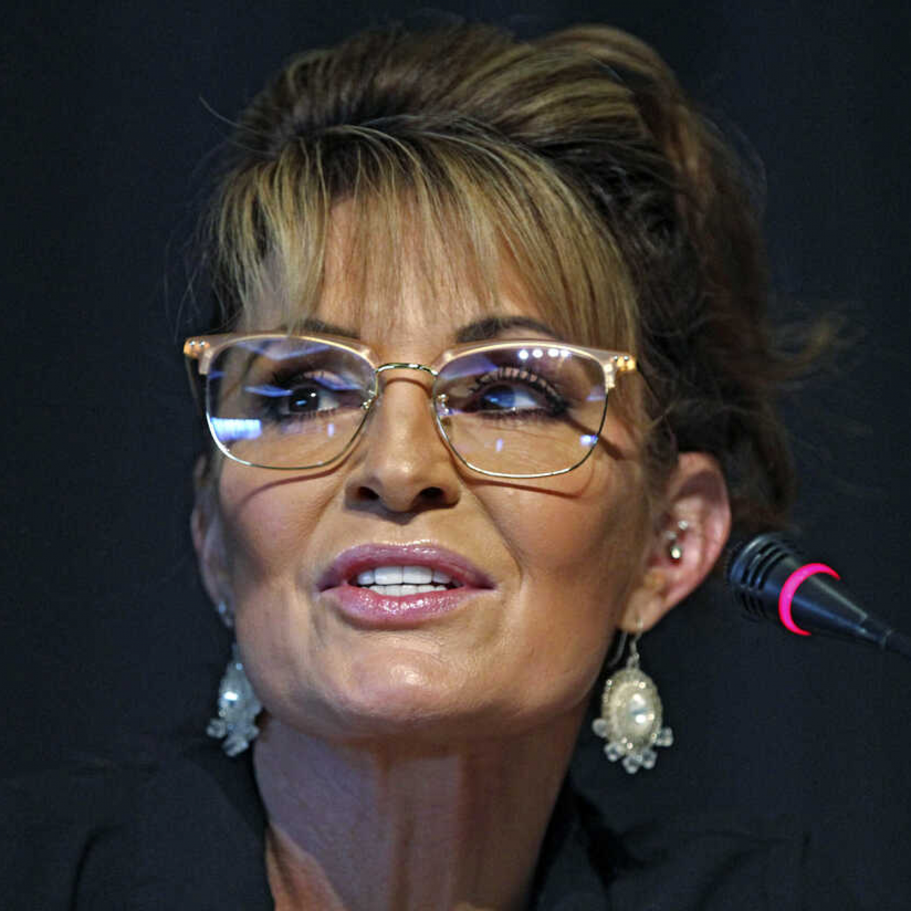 Palin Begich and Gross advance in the Alaska U.S. House race