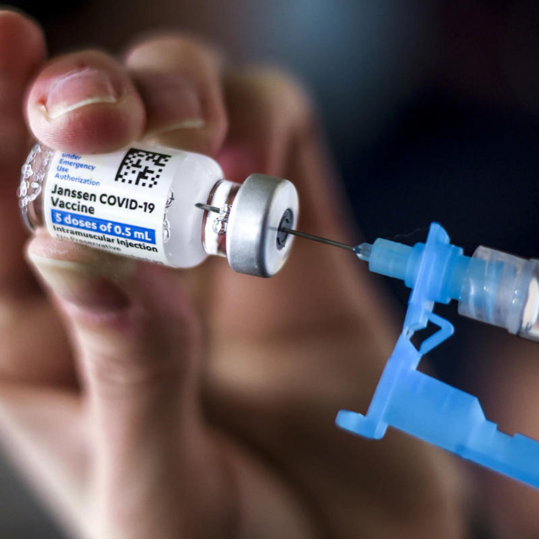 US science teacher arrested for vaccinating 17-year-old student