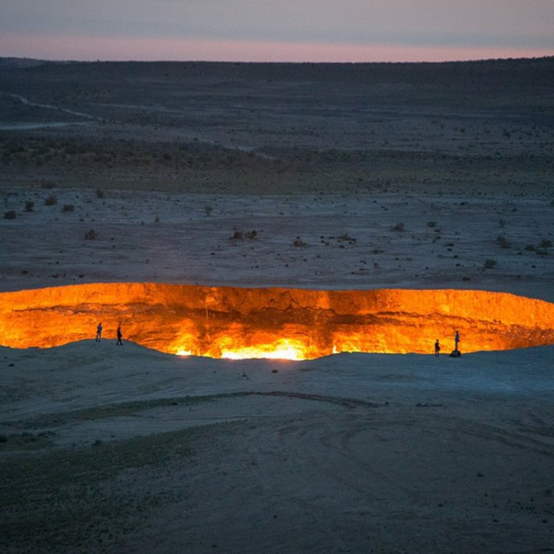 Gates of Hell: Turkmenistans President wants to close Darvaza gas crater