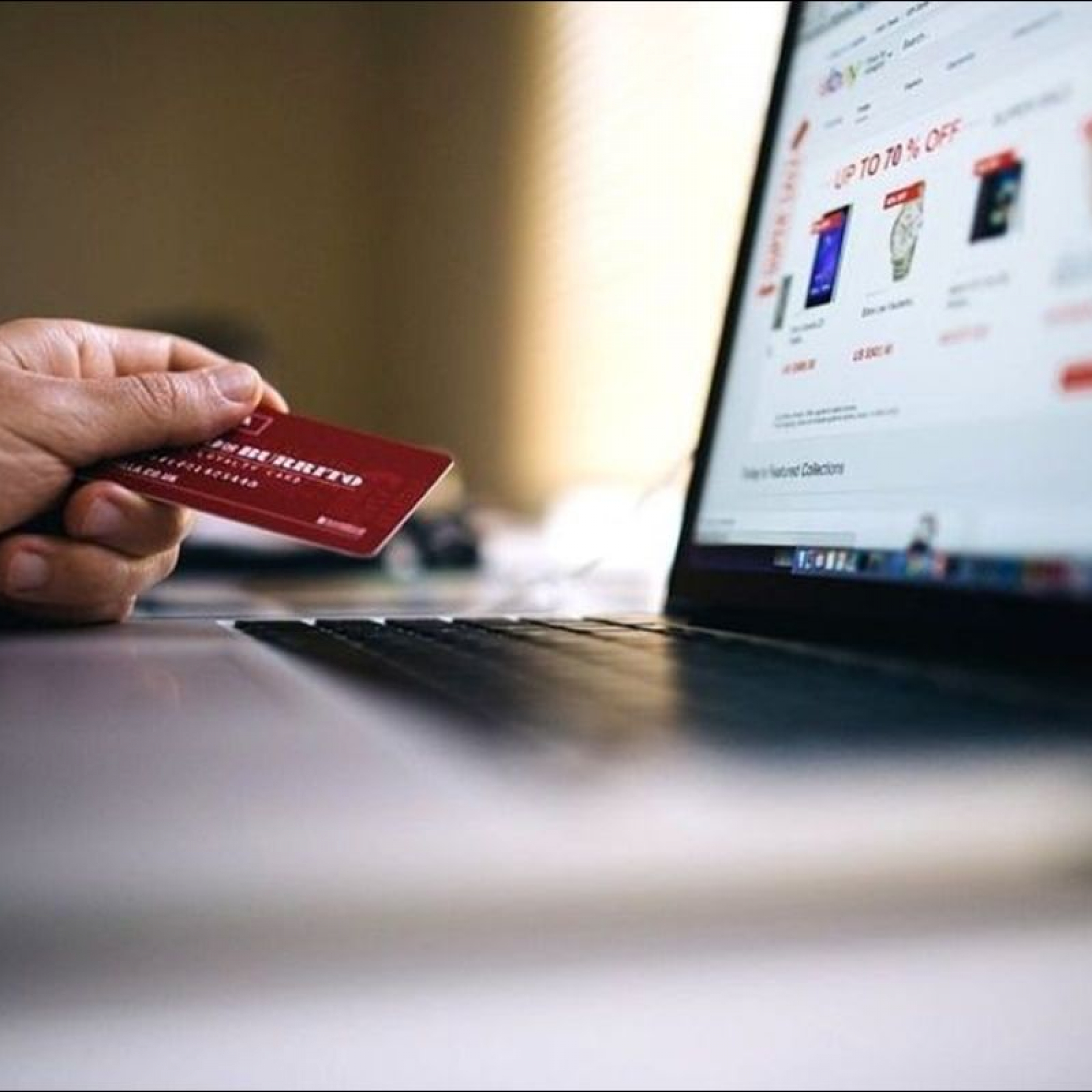 Japans online shopping sales top $90 for 1st time