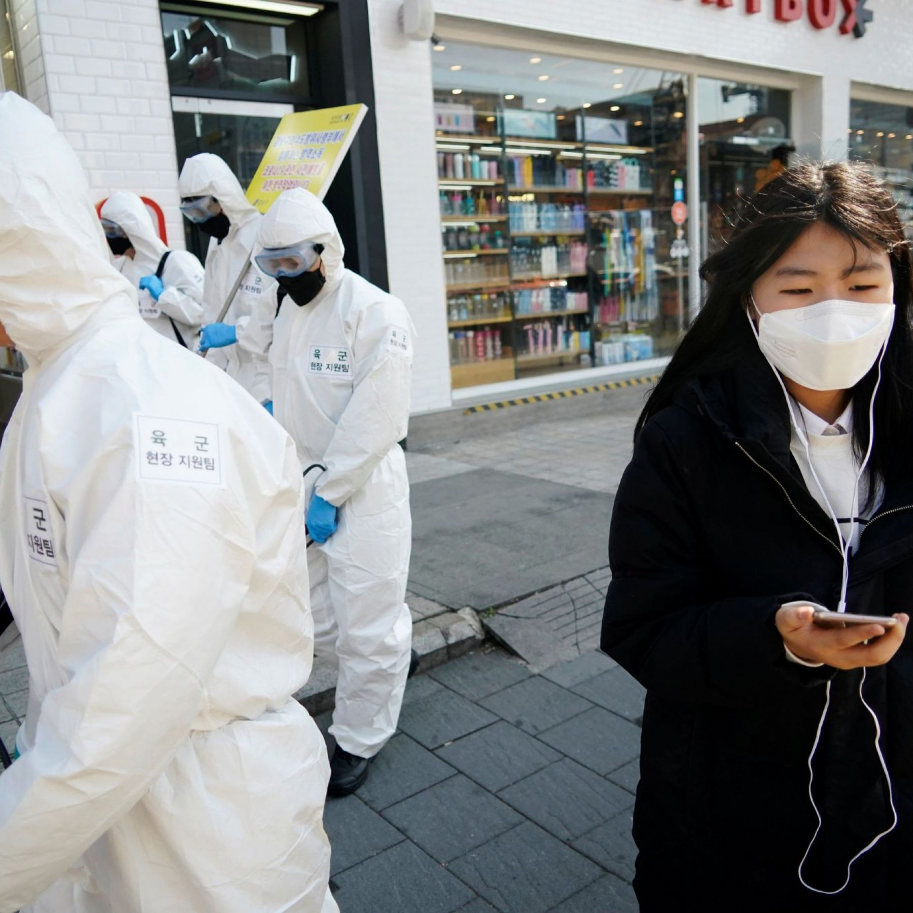 N. Koreas low death count questioned amid COVID-19 outbreak