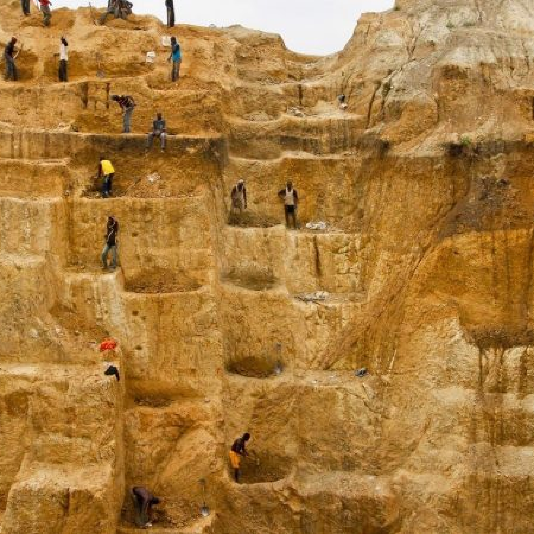 18 People Die After Goldmine Collapses in Southern Niger Rescue Ops Ongoing