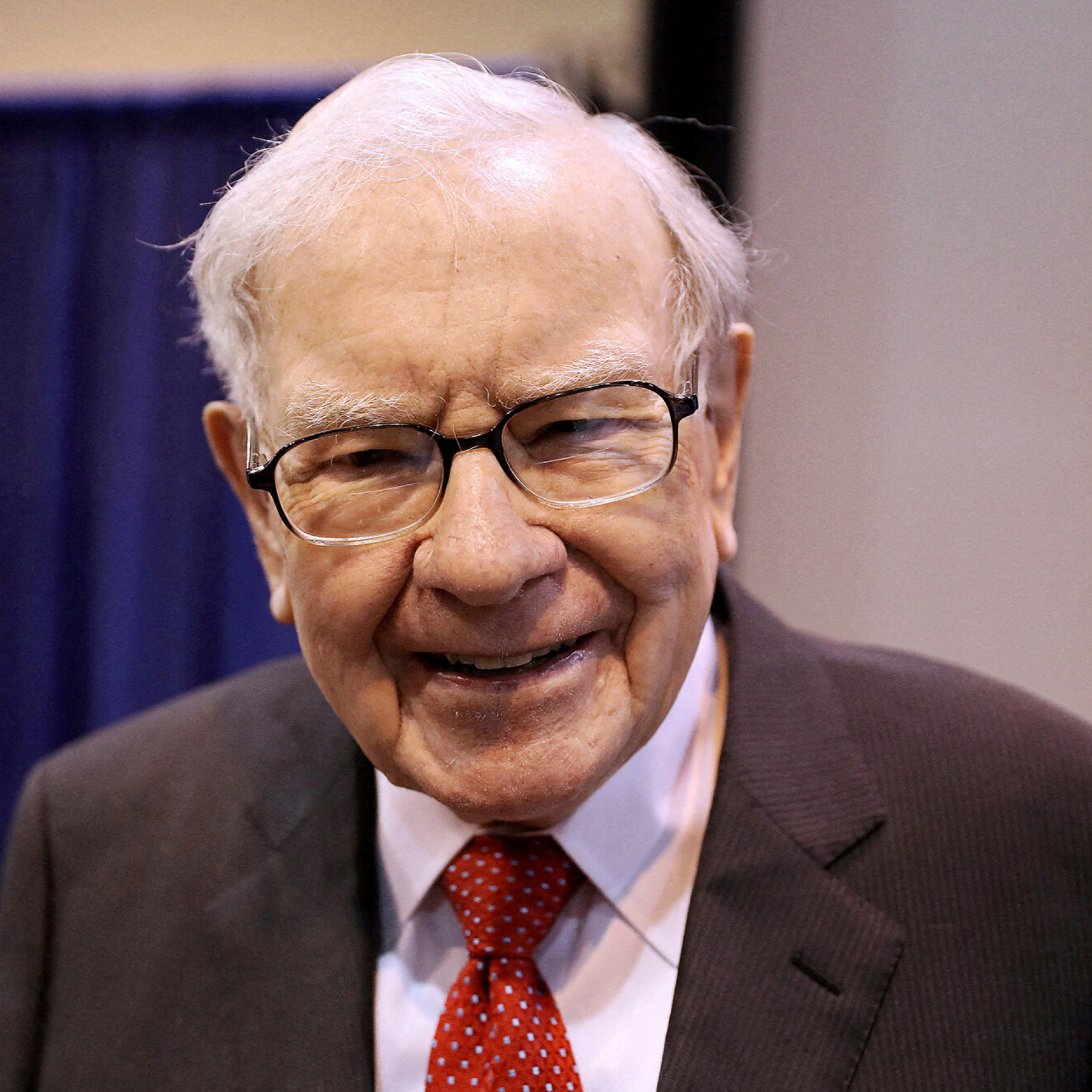 Buffett says Berkshires success is more about being sane than smart