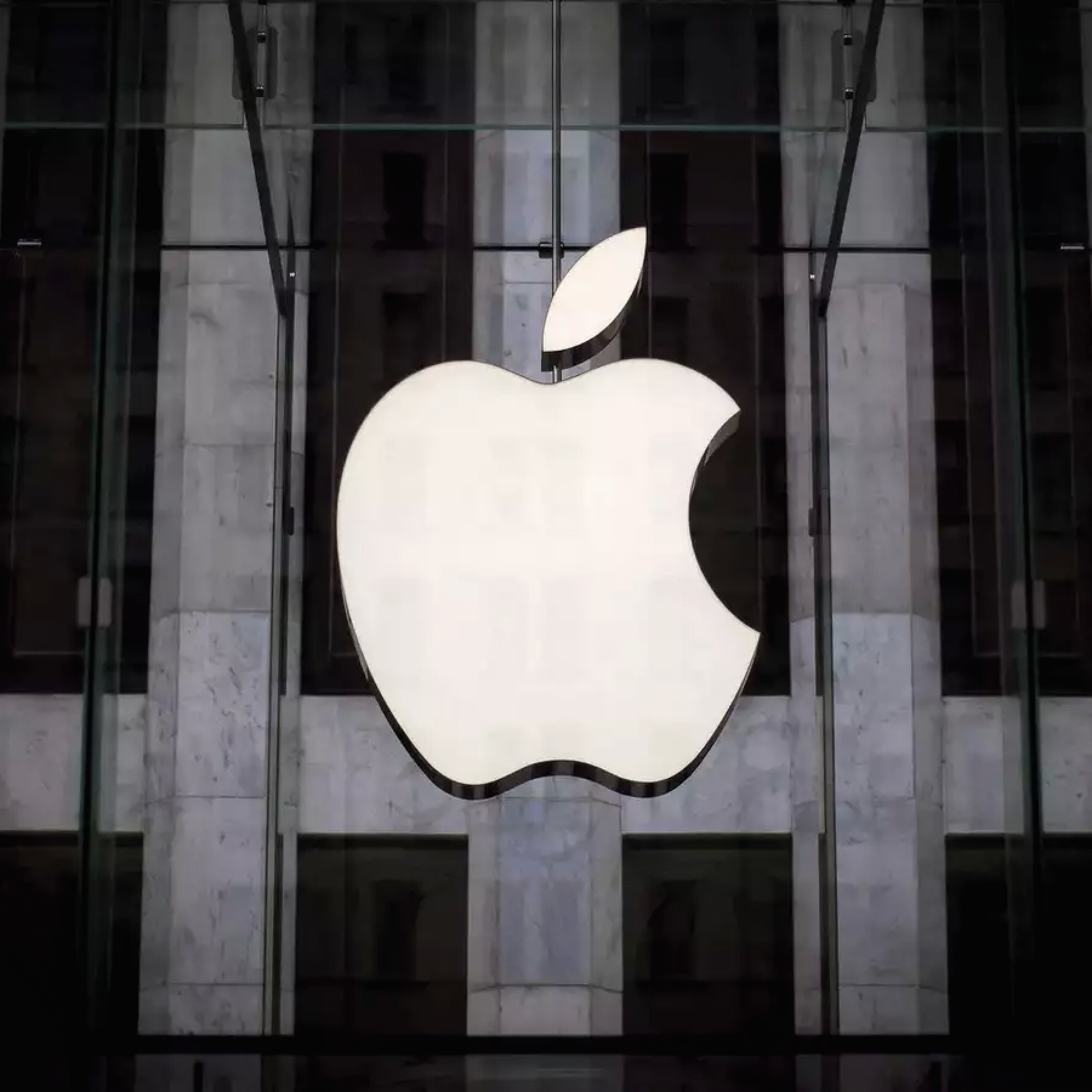 iPhone Mac stars of the show iPad numbers down reveals Apples quarterly results