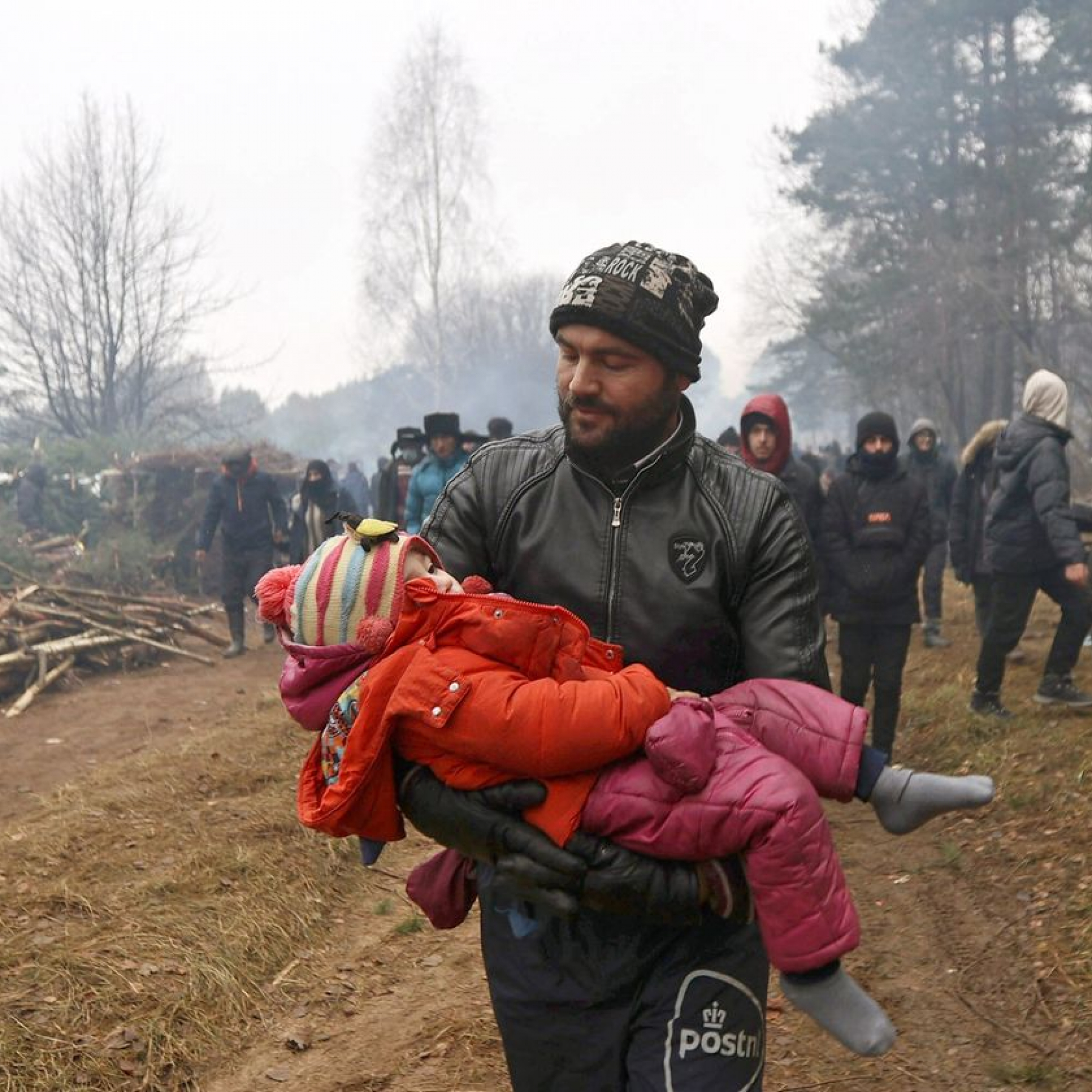Poland border crisis: Belarus moves migrants stranded in camp