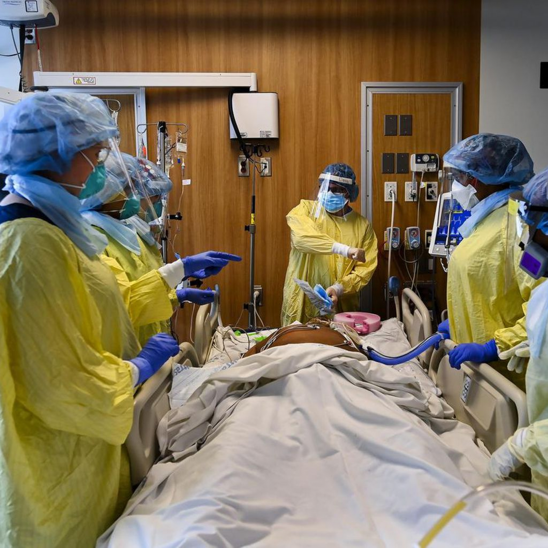Nearly 130000 Covid Cases In UK 53% Rise In London Hospital Admissions