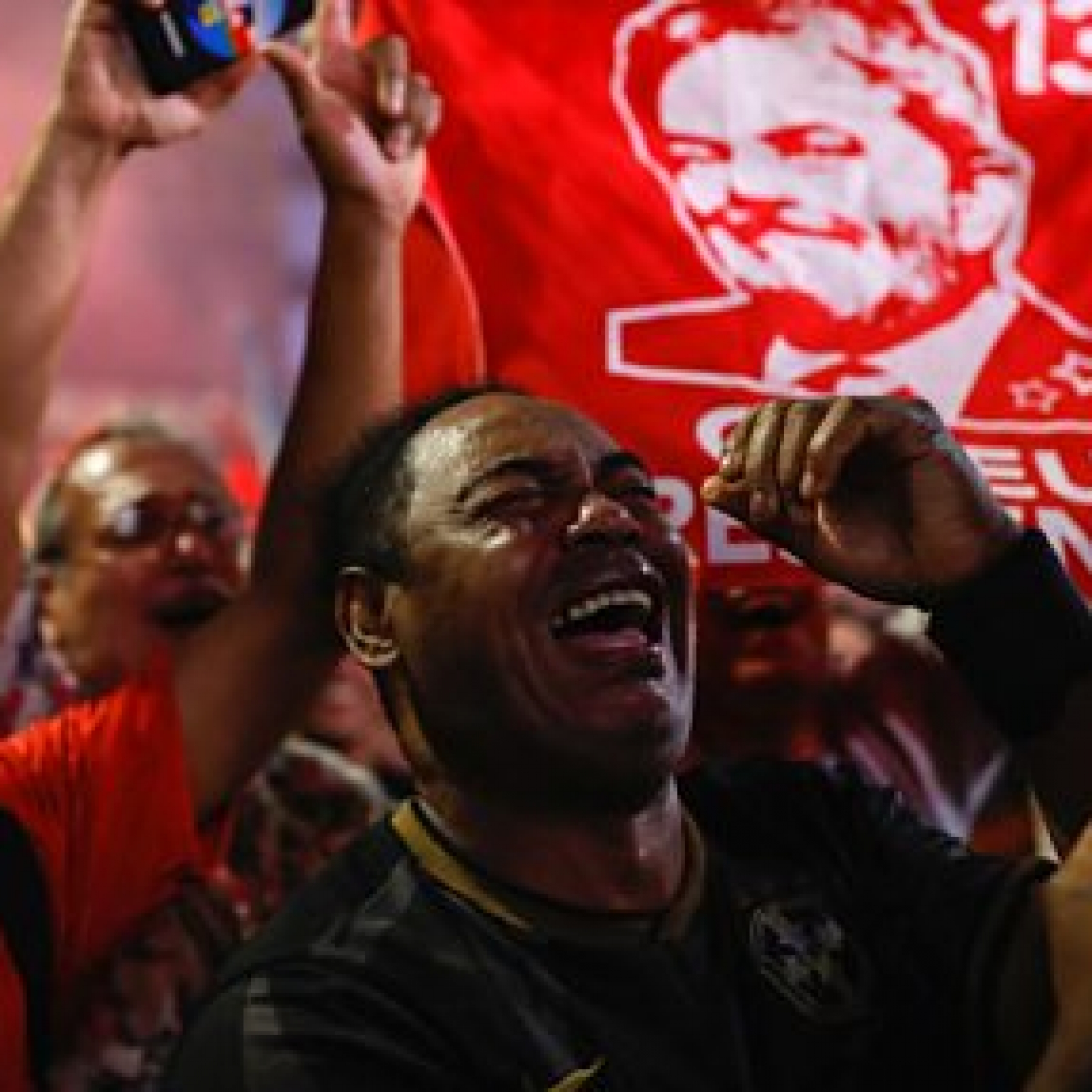 Cheers and tears as Lula wins Brazil election Watch Brazil elections Cheers and tears as Lula beats Bolsonaro