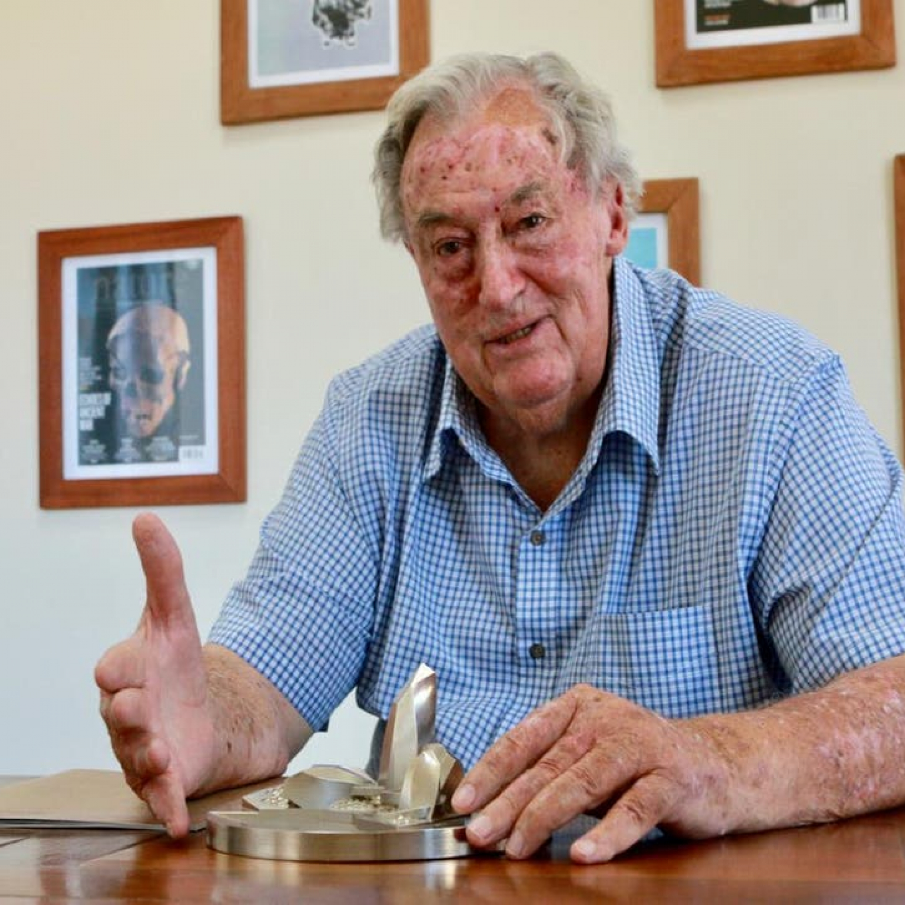 Kenyan conservationist Richard Leakey dies aged 77